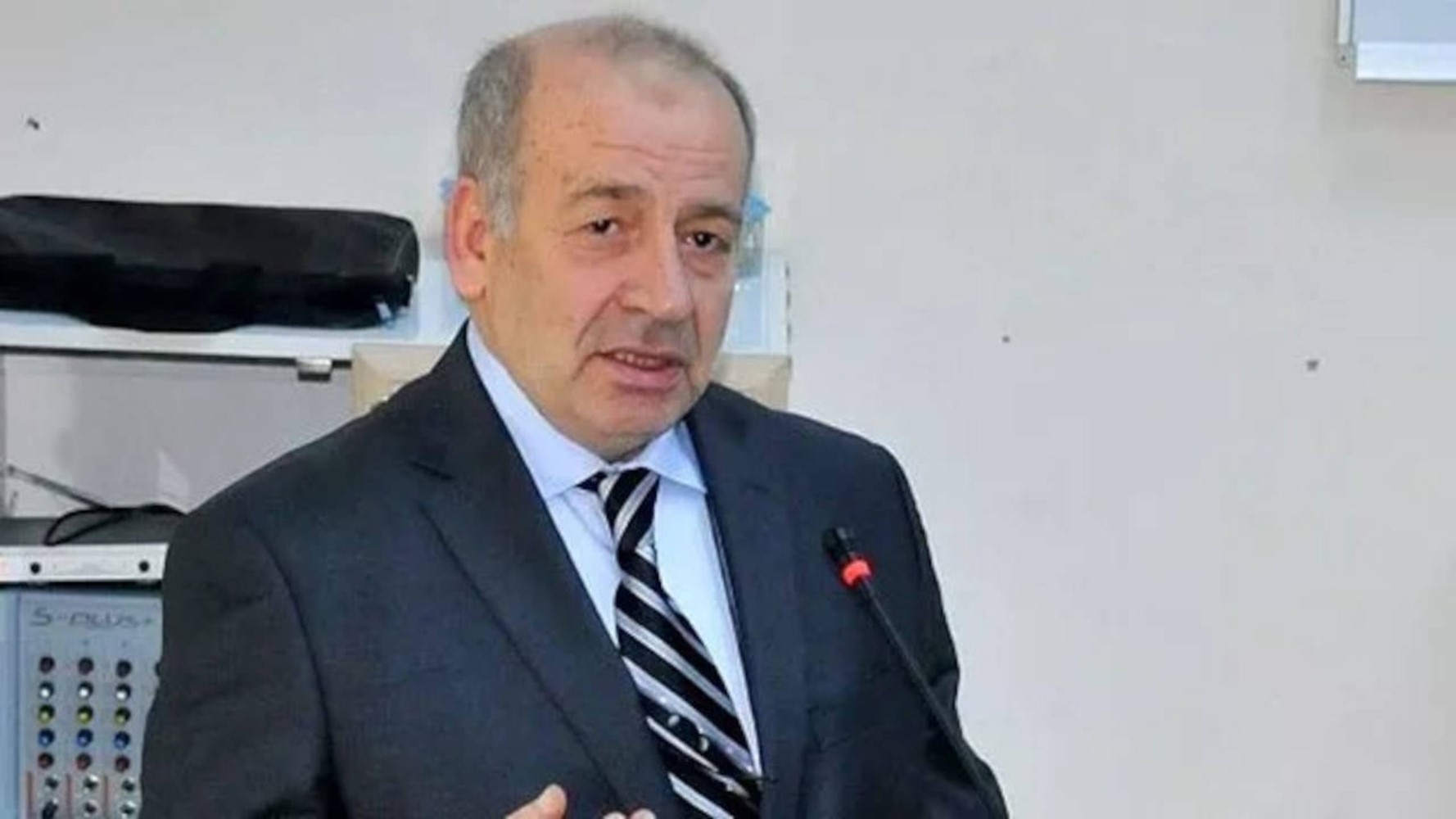 Erdoğan'ın eski danışmanı kazan kaldırdı: 'Öcalan'a dur denmeli'