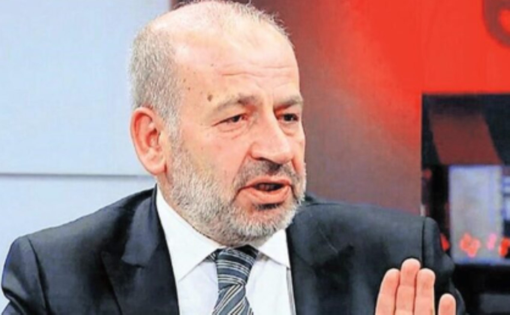 Erdoğan'ın eski danışmanı kazan kaldırdı: 'Öcalan'a dur denmeli'