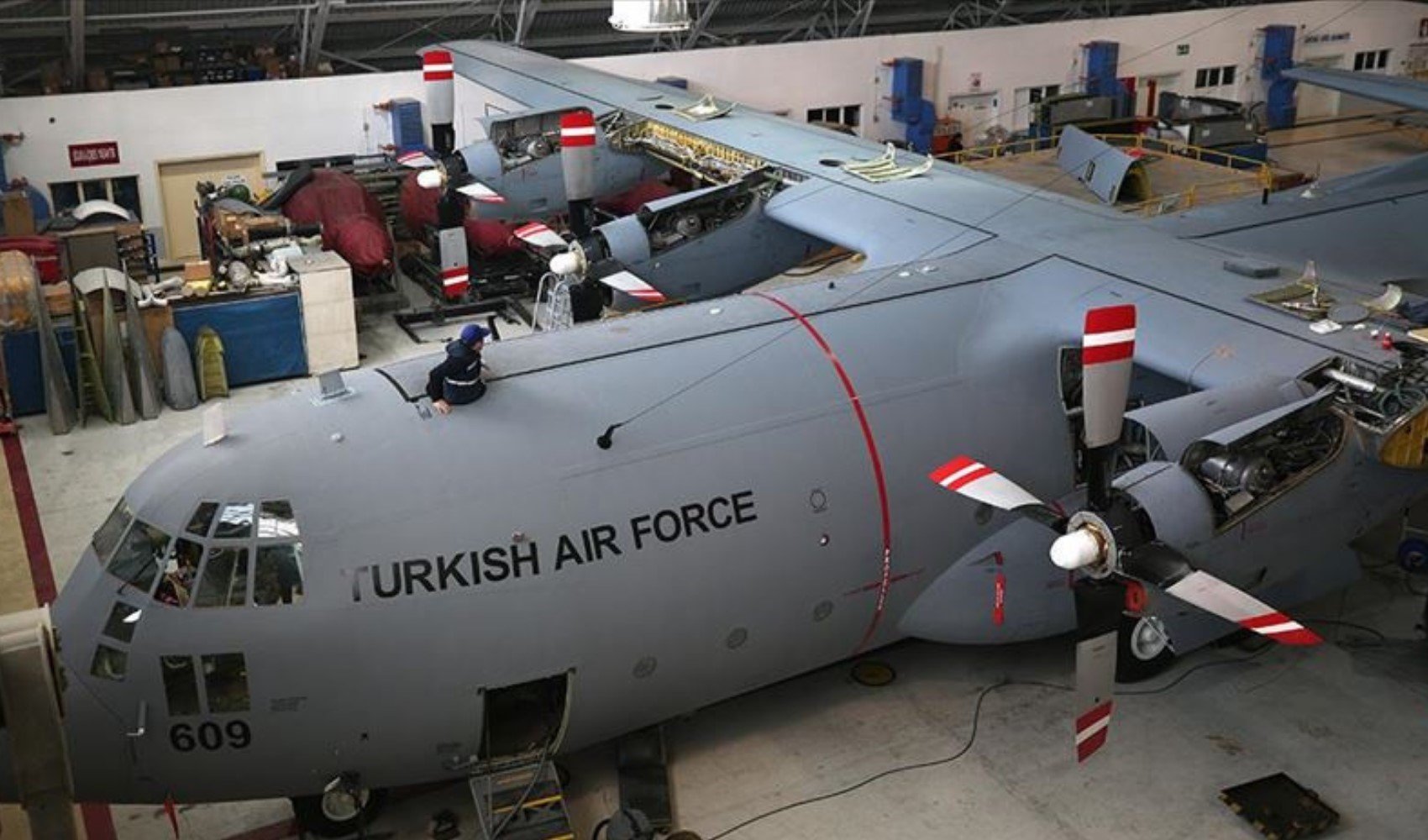 Düşen kargo uçağının şaşırtan rotası