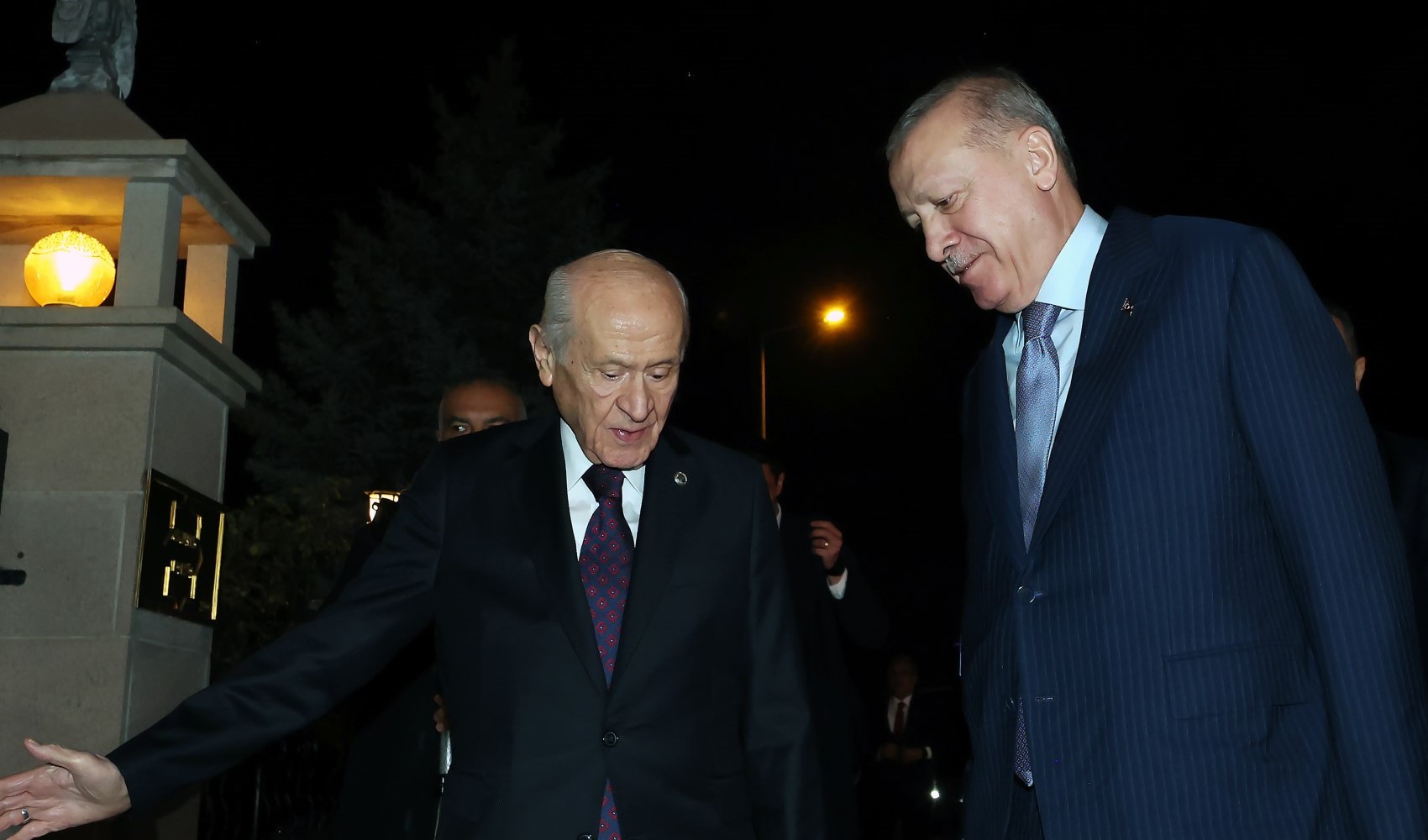 AKP Genel Başkanı ve Cumhurbaşkanı Erdoğan ve MHP Genel Başkanı Bahçeli görüşmesi sona erdi