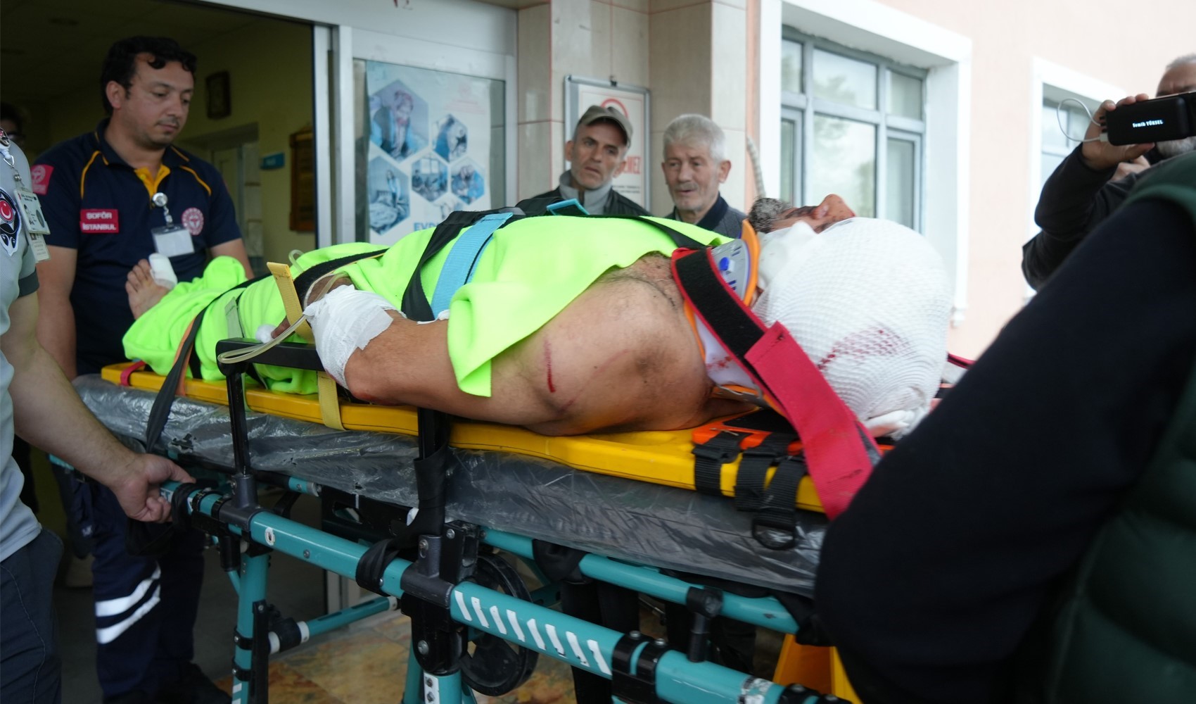 Mantar toplarken ayının saldırısına uğrayan imam yaralandı