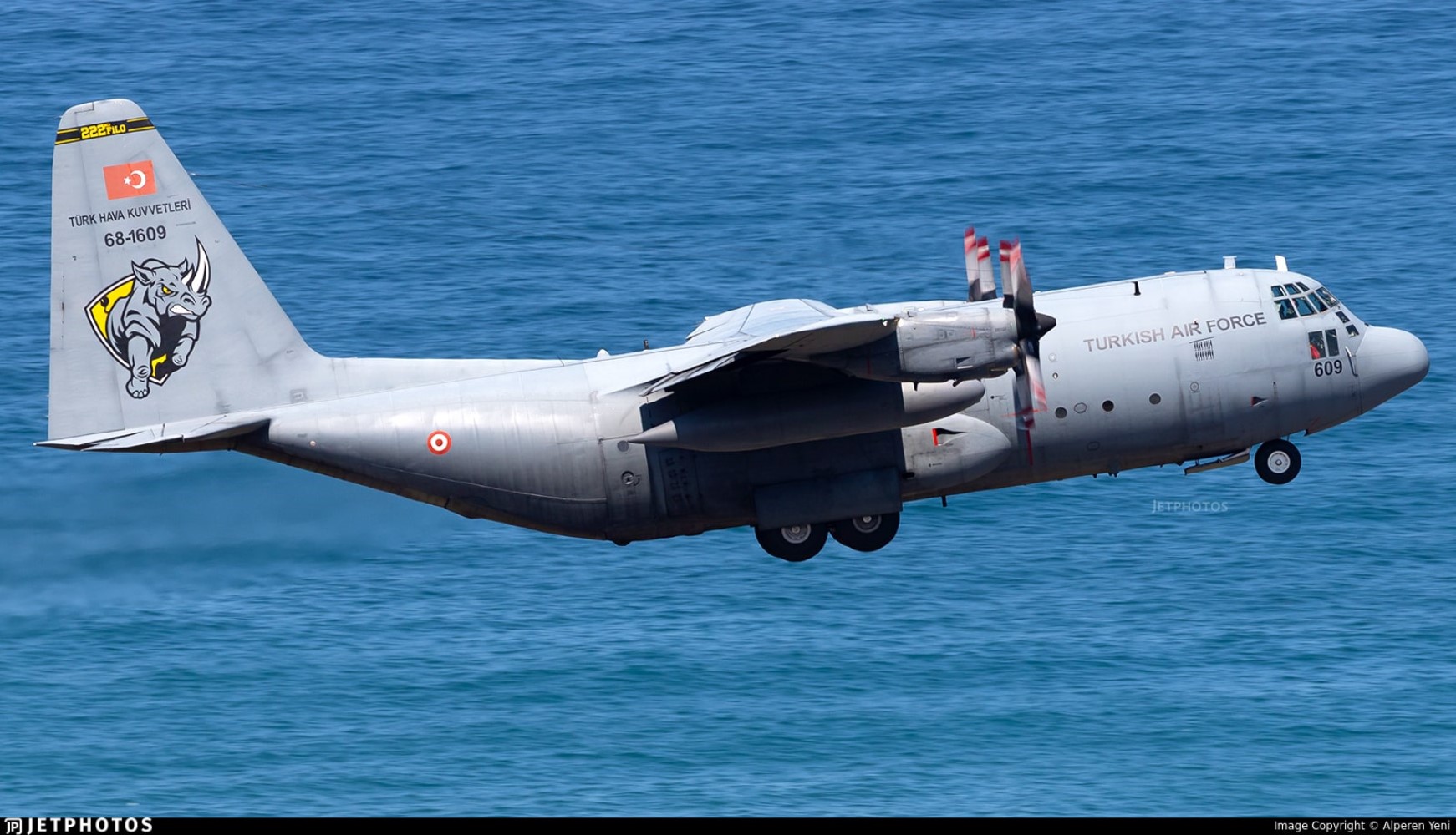 Yürek burkan uçak faciası nasıl gerçekleşti? İşte ihtimaller...