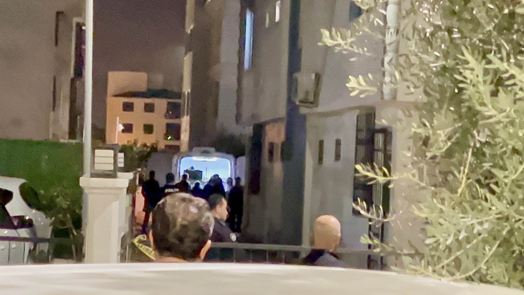 Yıllık izindeki polis memuru dehşet saçtı: Eşi ve 2 kızını öldürdü