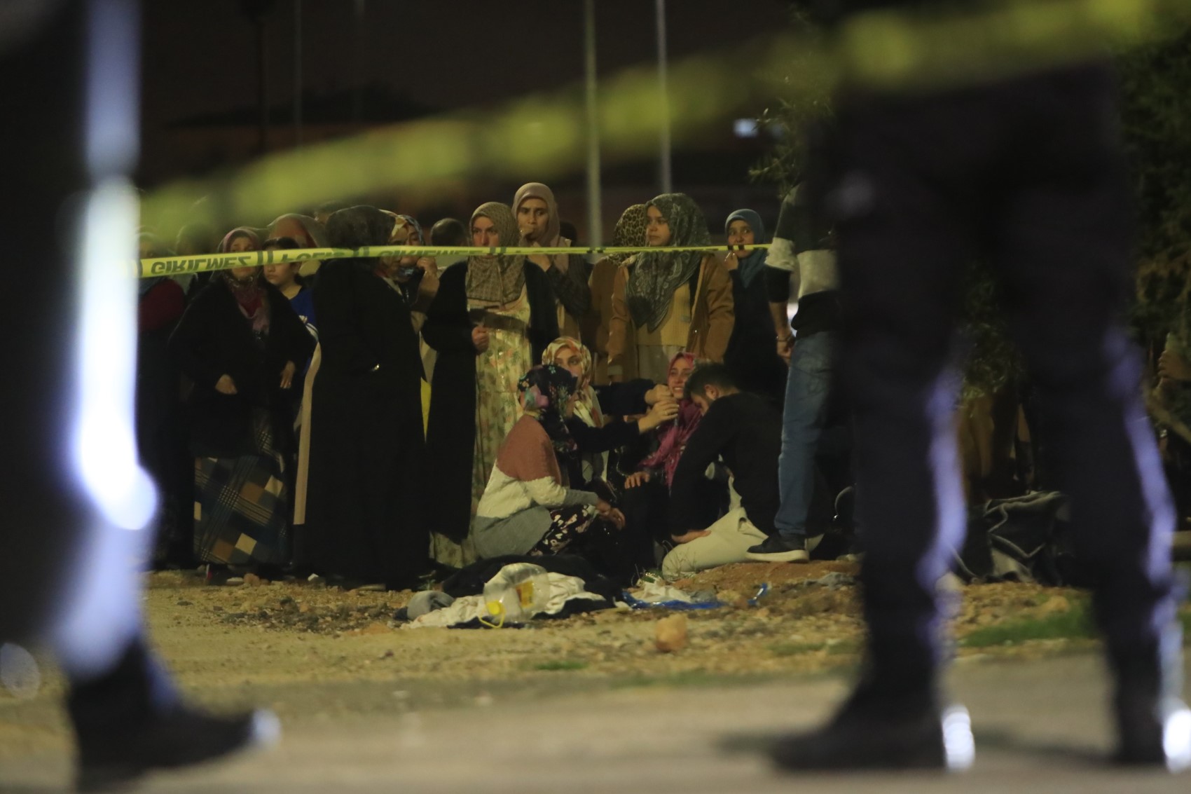 Yıllık izindeki polis memuru dehşet saçtı: Eşi ve 2 kızını öldürdü