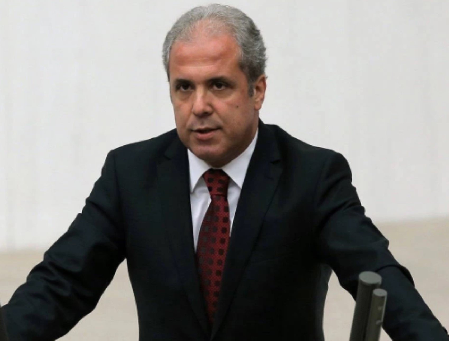 4000 sayfalık İBB iddianamesi AKP mahallesini bile memnun etmedi! 'Buna gerek yoktu'