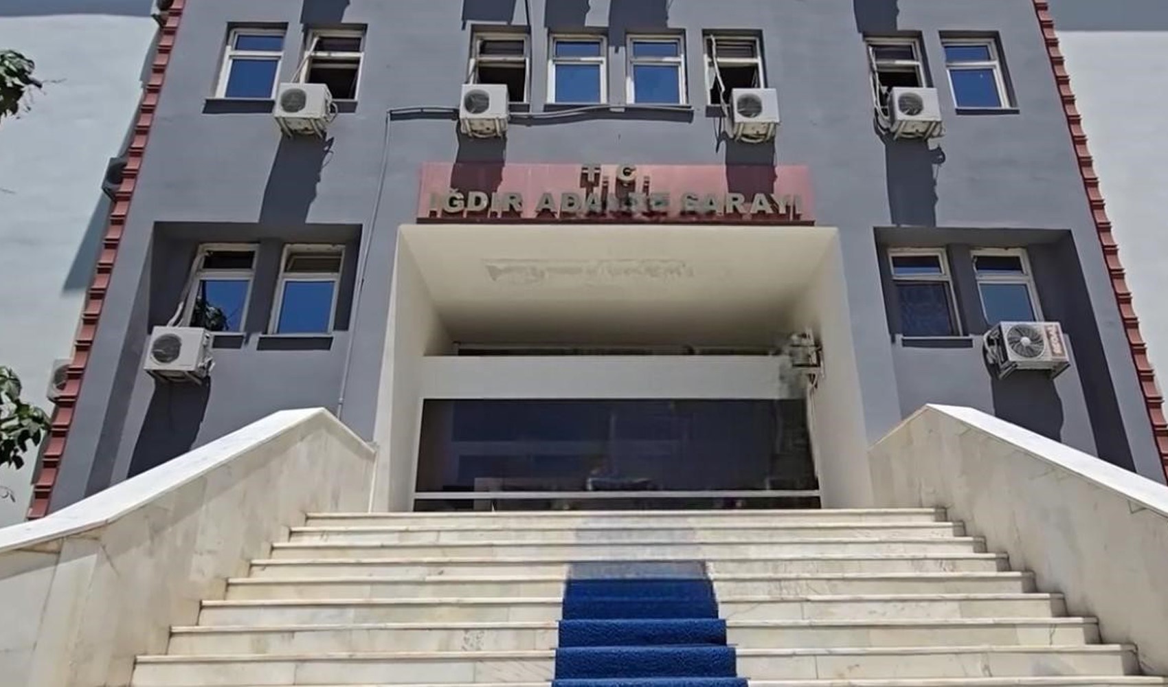 Rüşvet soruşturmasında 2 avukat gözaltına alındı