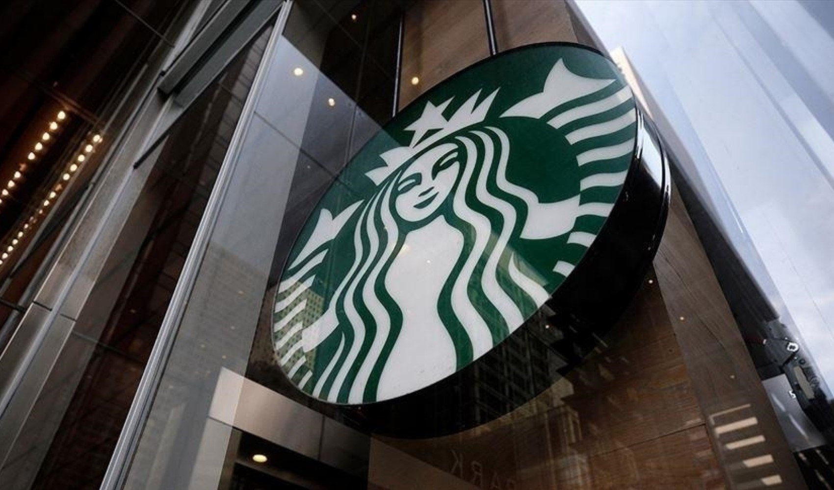 Starbucks çalışanları greve gidiyor