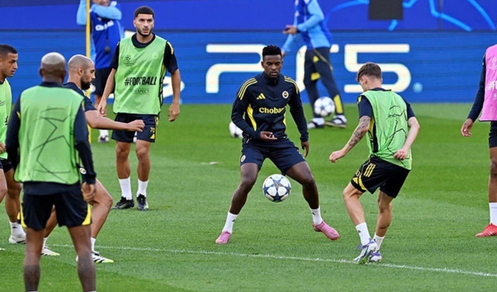 Fenerbahçeli iki futbolcuya hapis cezası talebi