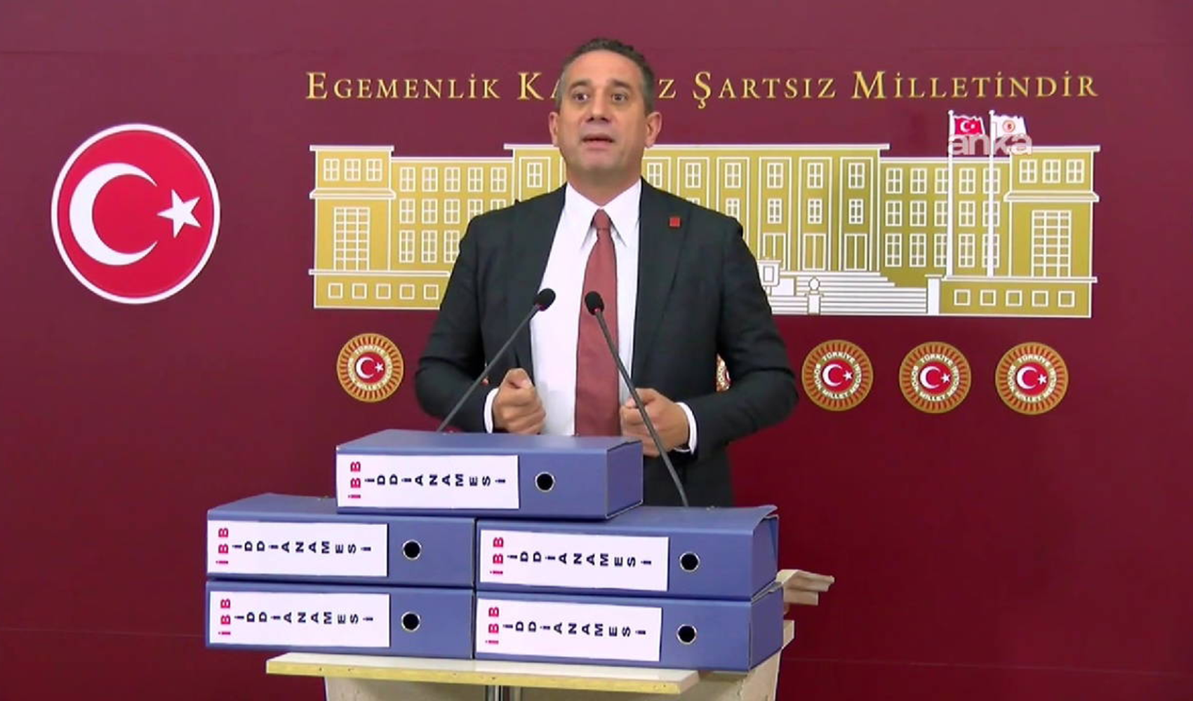 Ali Mahir Başarır'dan İBB iddianamesi tepkisi: Klasörleri yere fırlattı