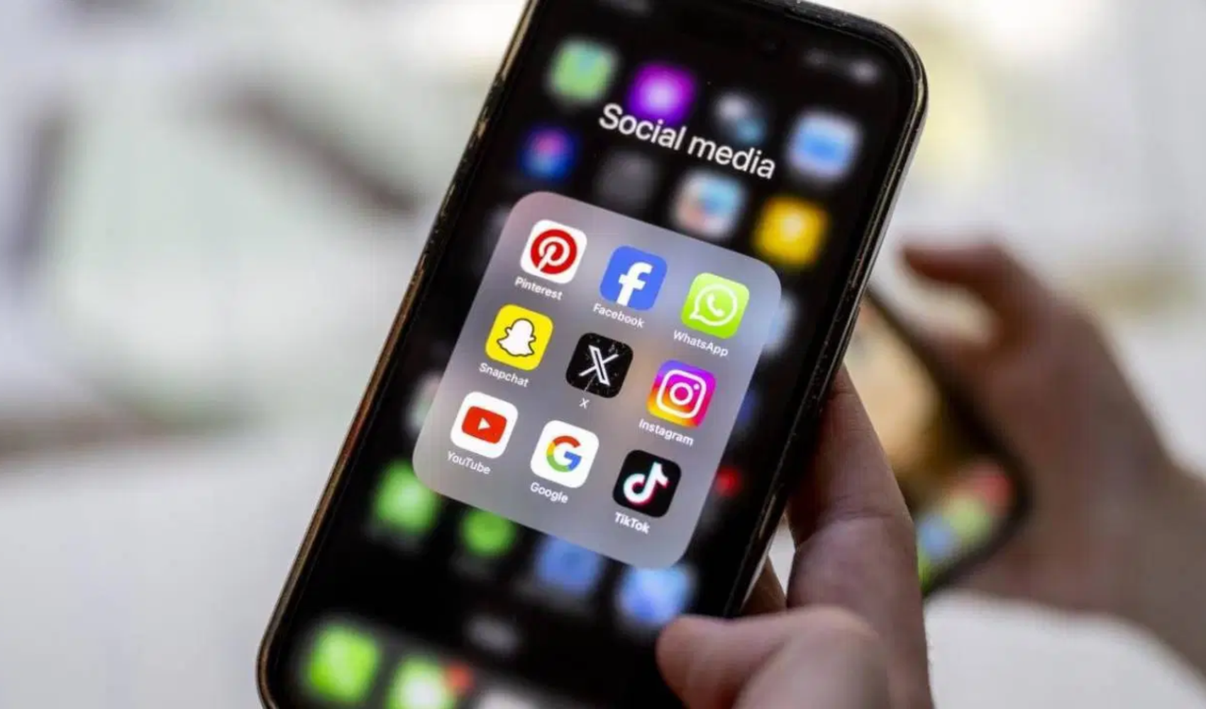 Türkiye internet özgürlüğünde sınıfı geçemedi: Karne değişmedi