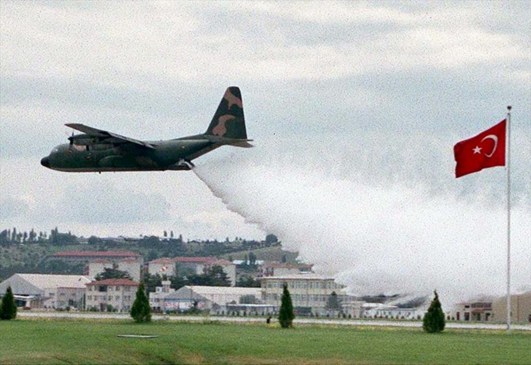 Herkesin merak ettiği o soru yanıtını buldu: Kargo uçağının içinden bakın ne çıktı!