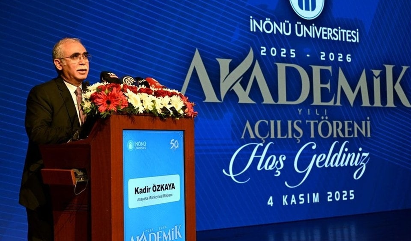 Anayasa Mahkemesi yaptığı konuşma sırasında duygusal anlar yaşadı