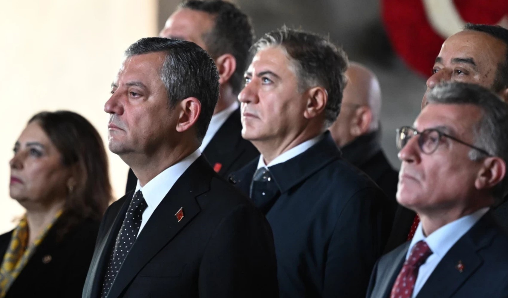 Özgür Özel'den DEM Parti'ye şehit cenazesi çağrısı