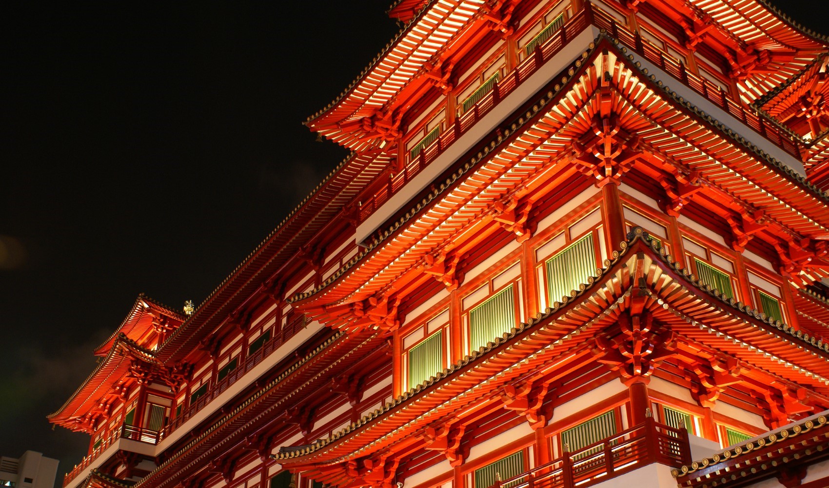 Çin’de tarihi tapınakta çıkan yangının nedeni dikkatsizce yakılan tütsü oldu