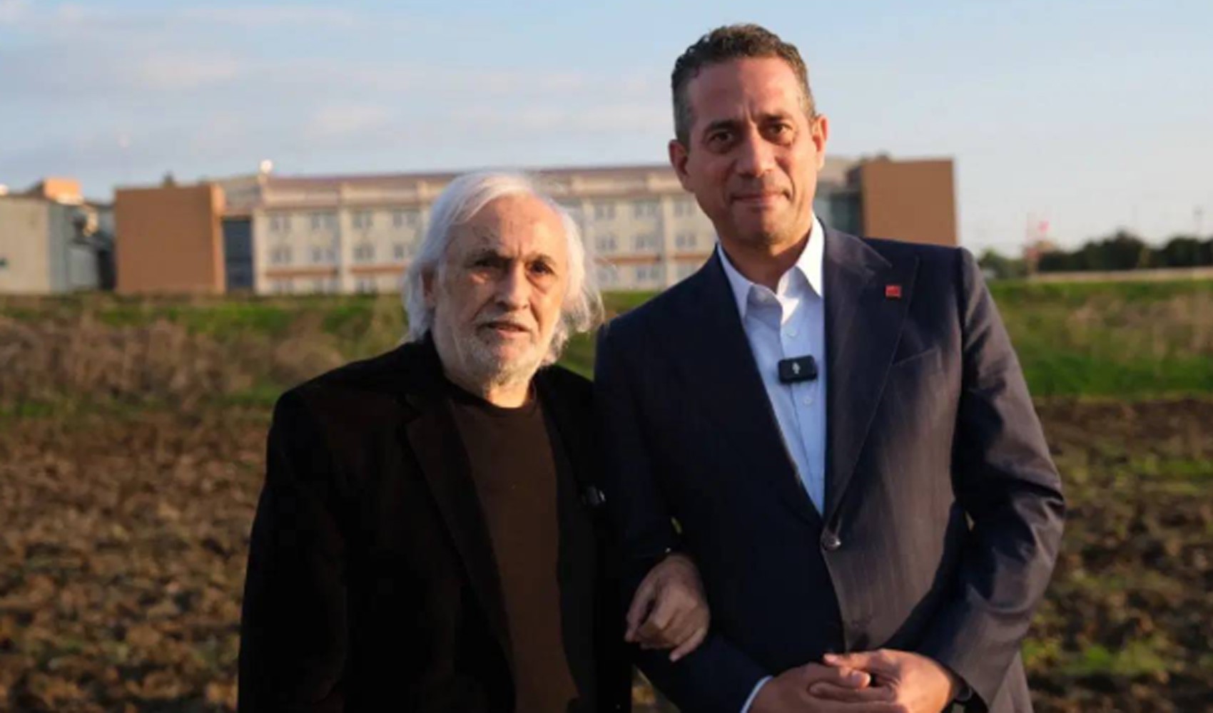 Müjdat Gezen'den Silivri'deki tutuklu belediye başkanlarına ziyaret