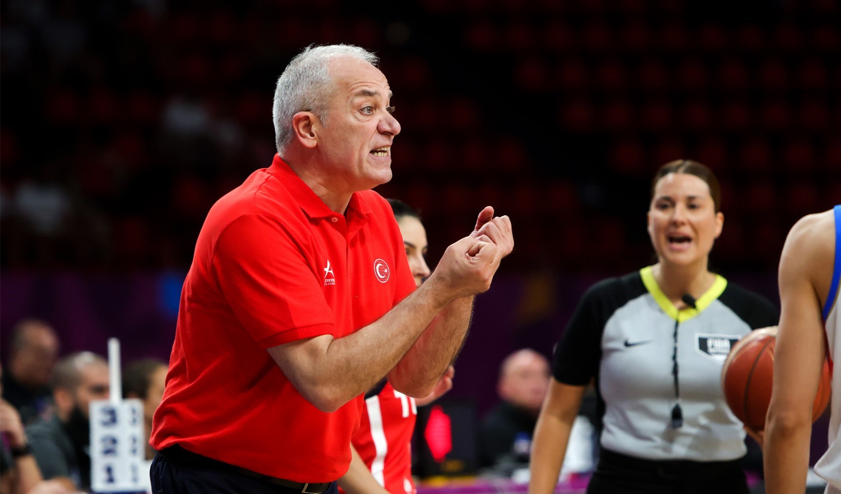 Galatasaray, Ekrem Memnun ile yollarını ayırdı