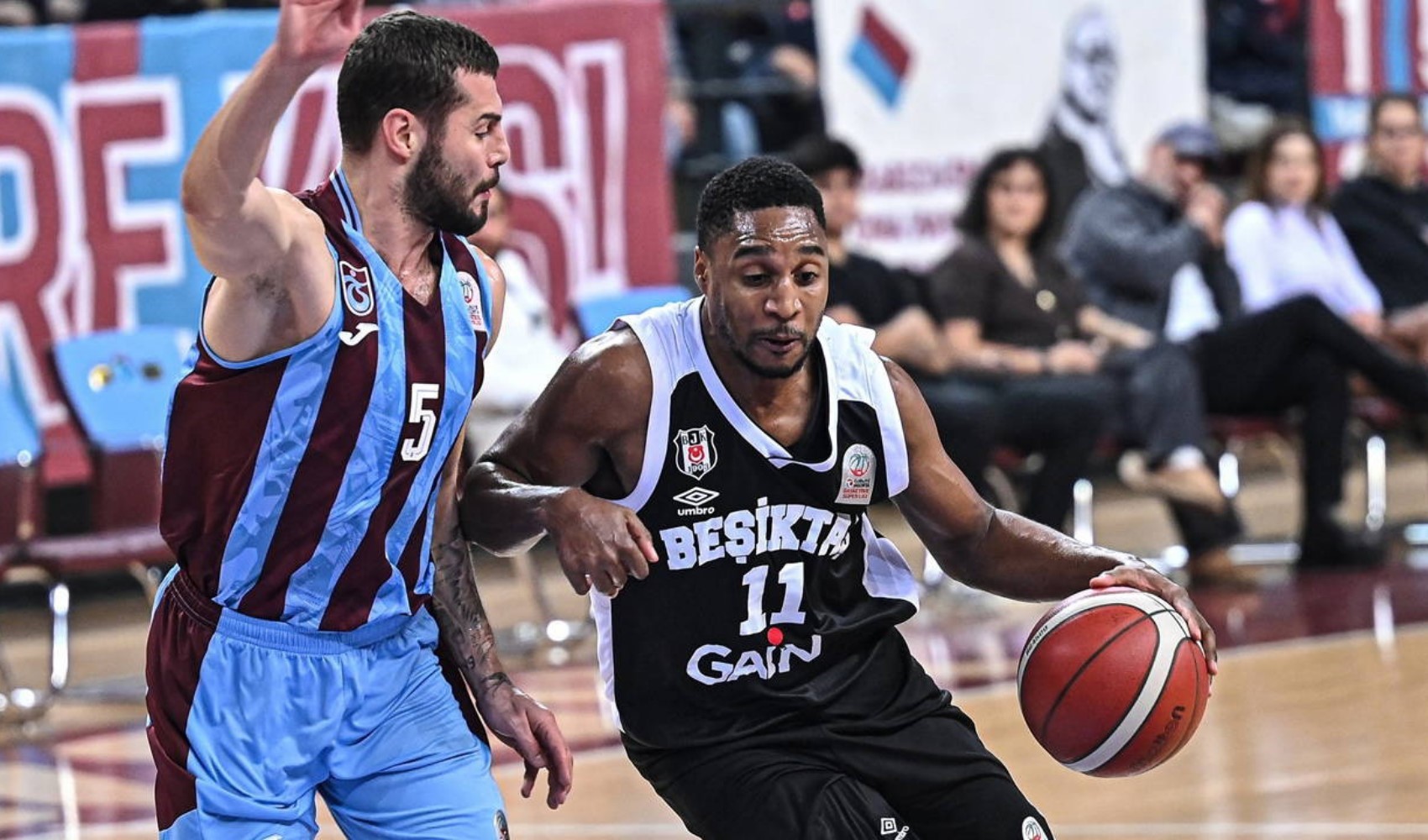 Beşiktaş, namağlup liderliğini sürdürdü