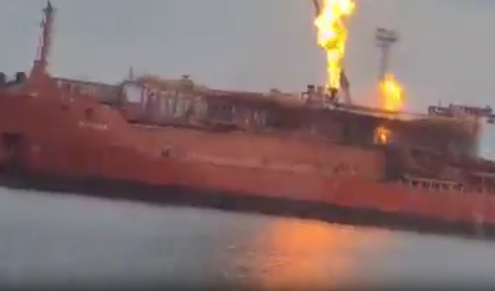 Rusya, 4 bin ton LNG taşıyan Türk gemisini vurdu