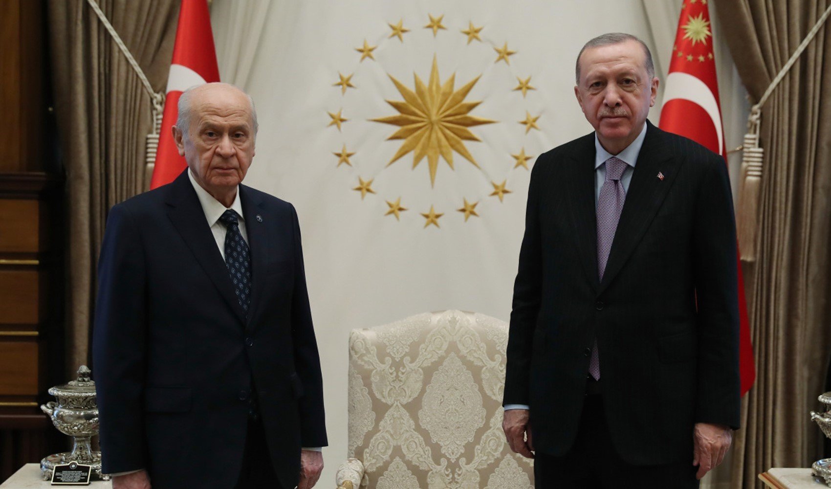 Emrivaki yaptı, AKP, MHP’yi kaybetmemek için 'tamam' dedi