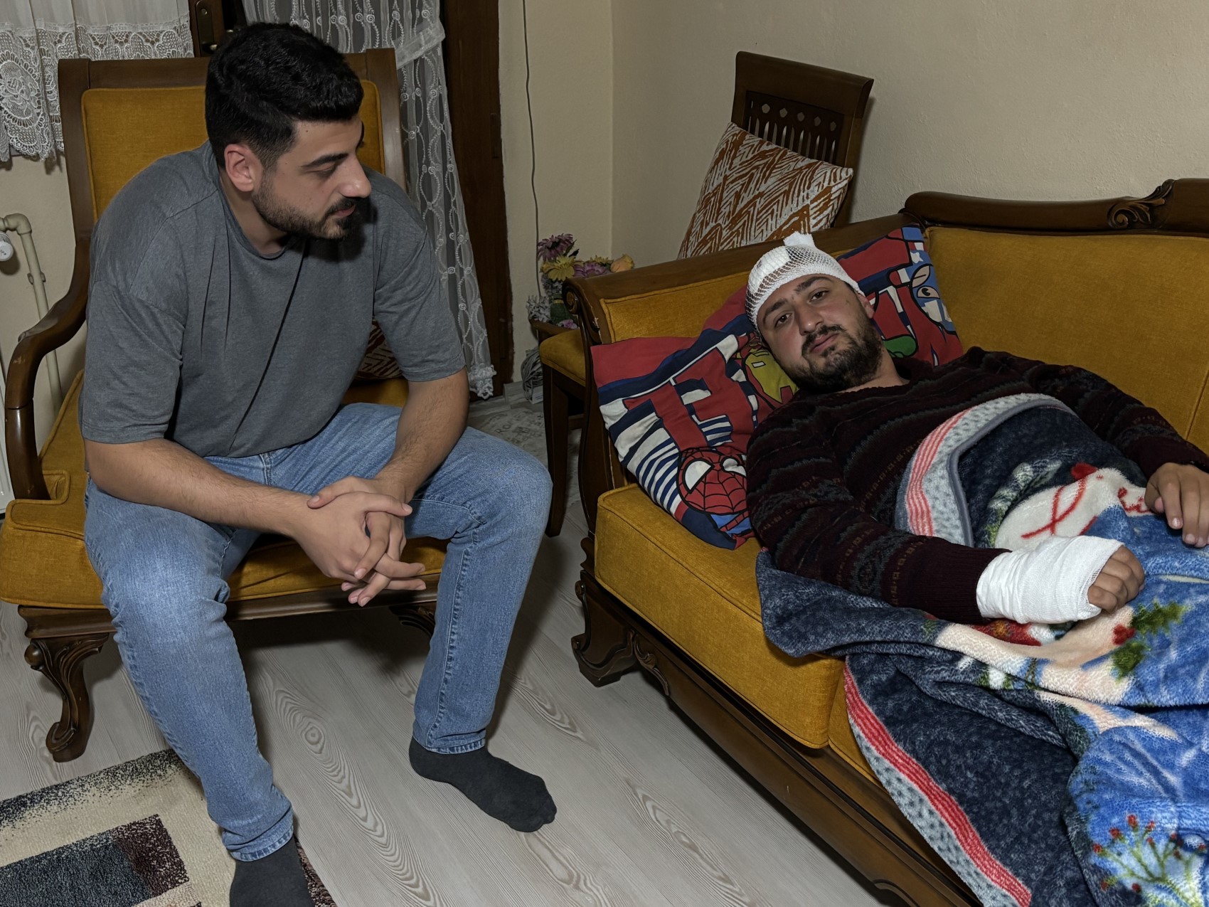 Otizmli şahıs odunluğa baktı diye odunla darbedildi