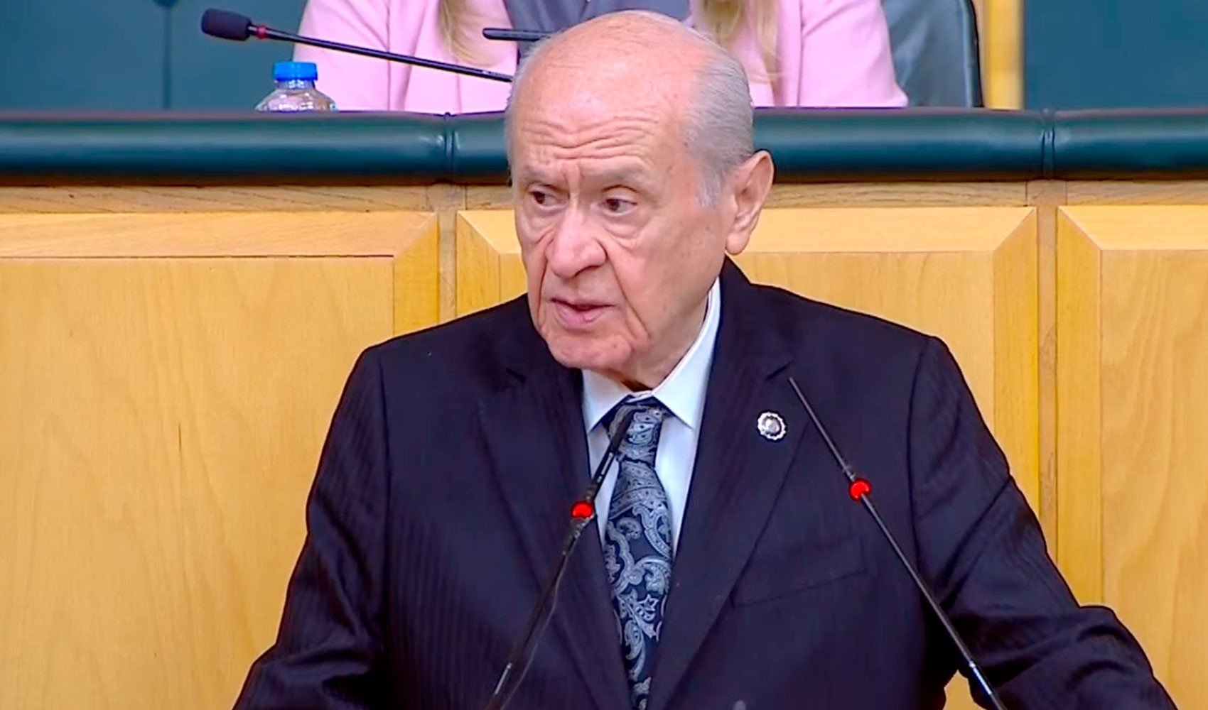 Son Dakika: Bahçeli teröristbaşı Öcalan'la görüşmek için İmralı'ya gitmeye hazır!