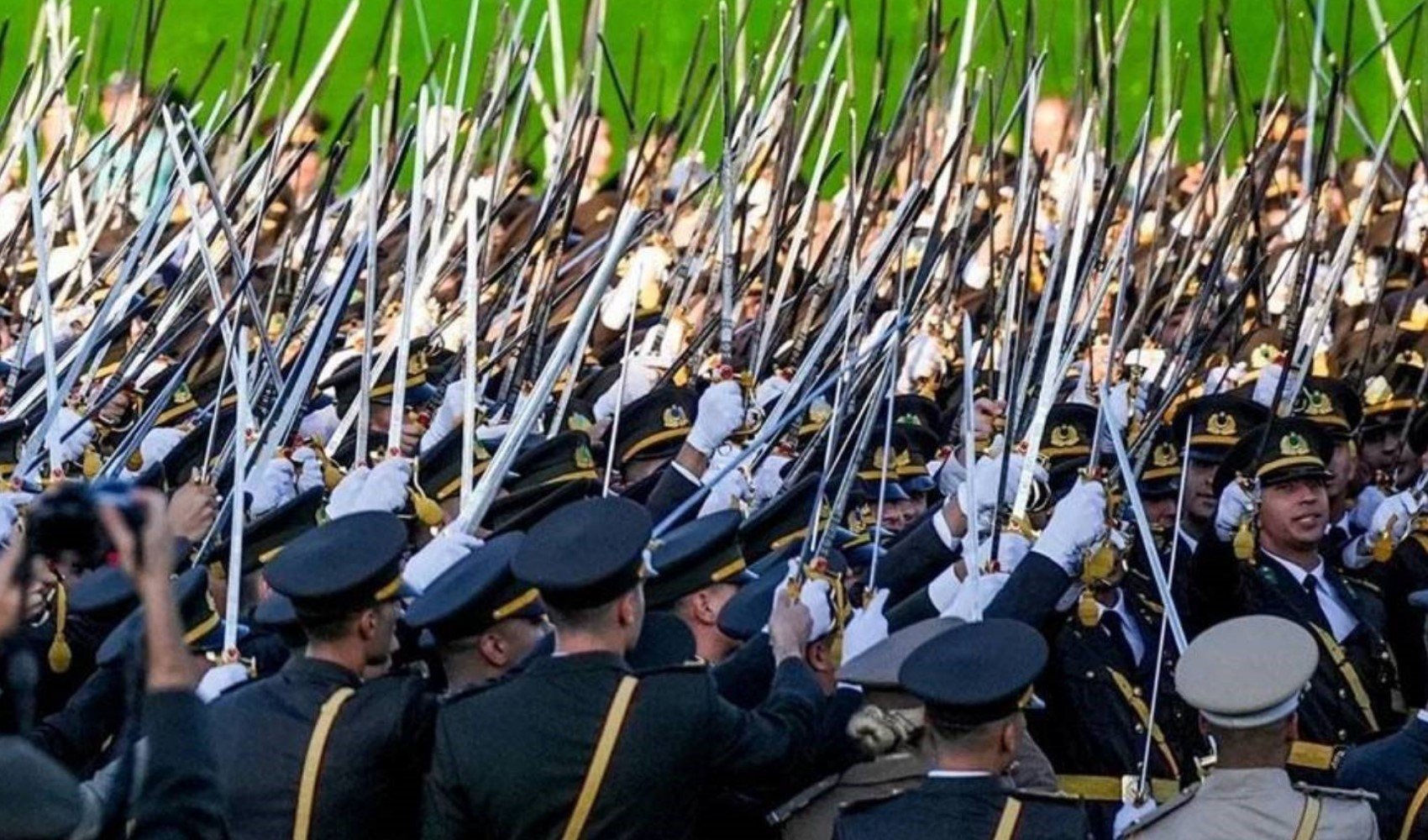 İhraç edilen Teğmenlerden yeni hamle