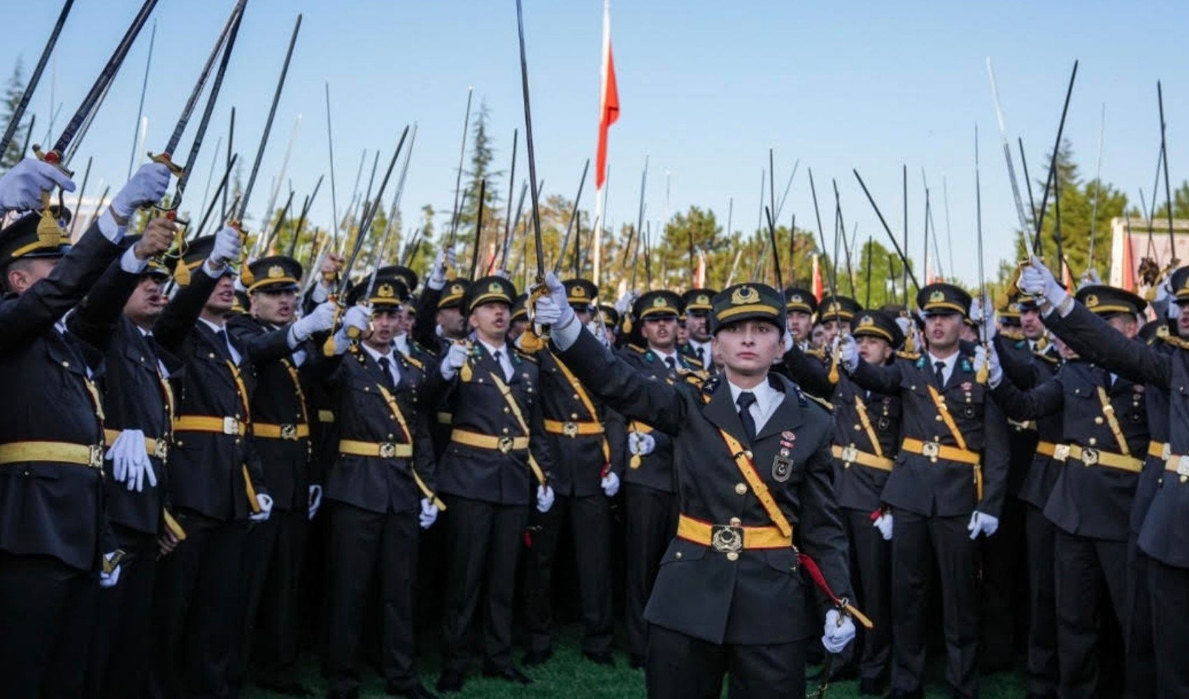 İhraç edilen Teğmenlerden yeni hamle