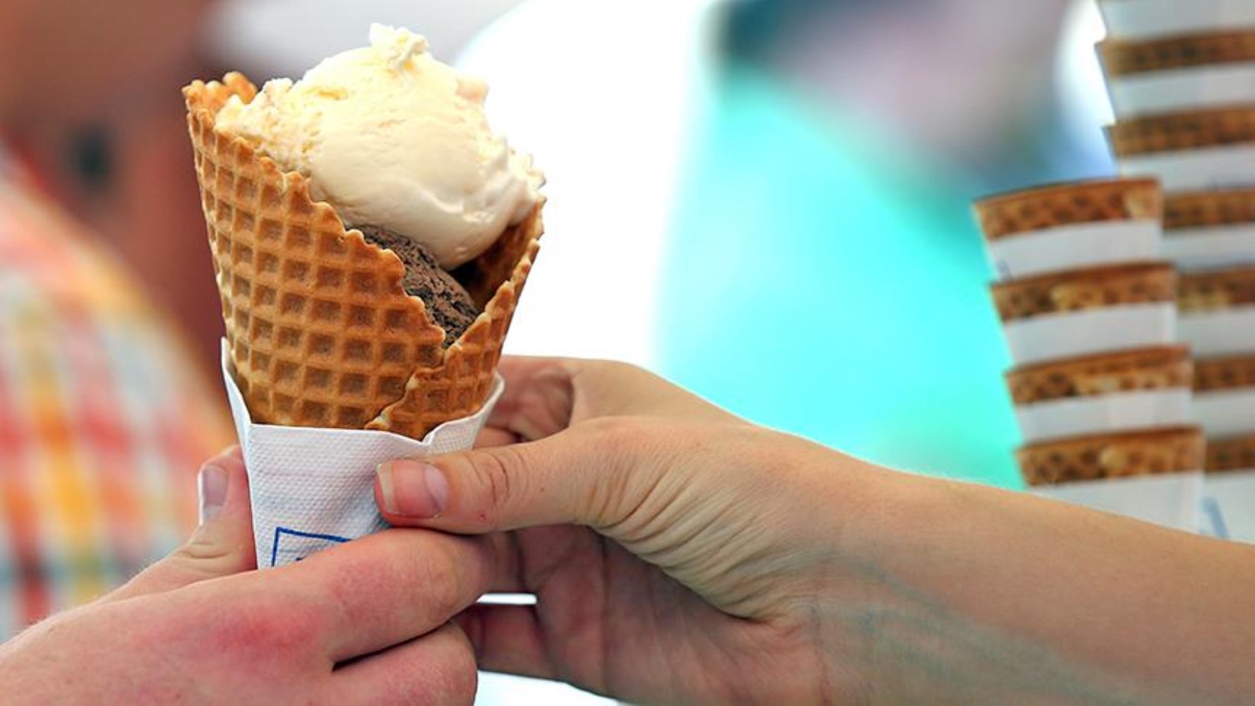 Yediğimiz her şey zehir! Ünlü dondurmacıda dışkı kaynaklı bakteri bulundu