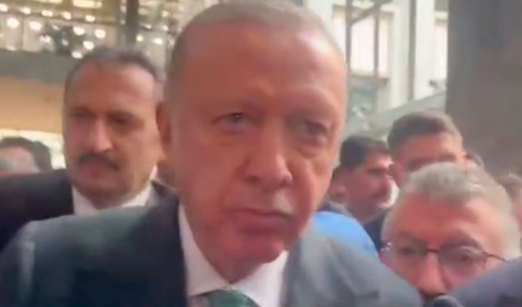 Son Dakika: Erdoğan'a Bahçeli'nin İmralı çıkışı soruldu, yanıt vermedi!