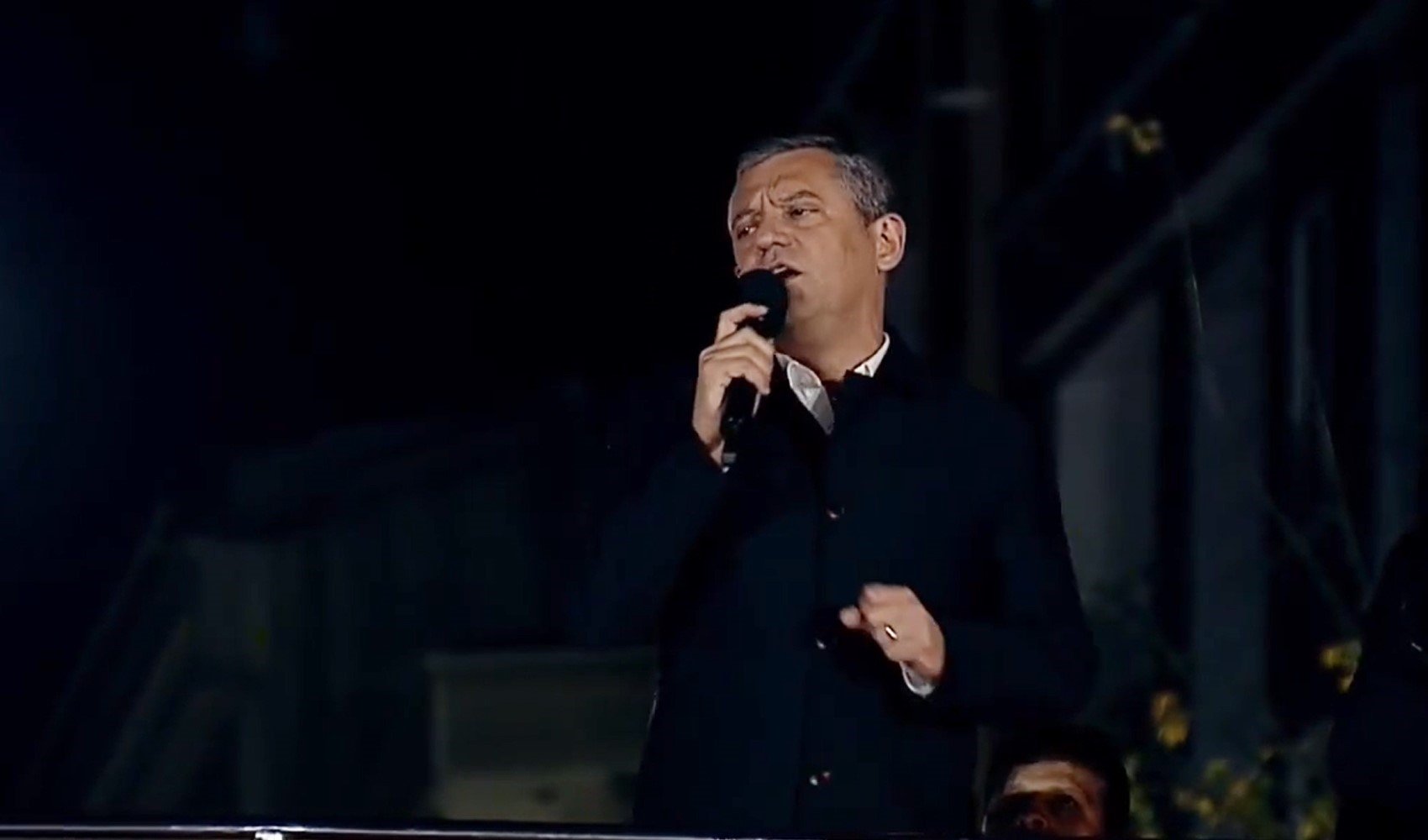 Özgür Özel, Sırrı Süreyya Önder'in Akın Gürlek anısını anlattı