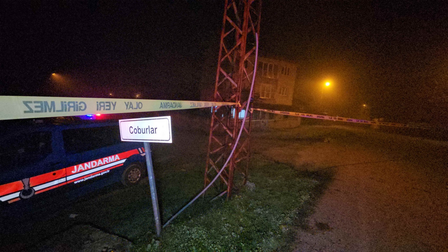 Eski polis av tüfeği ile katliam yaptı: 2 ölü 2 yaralı