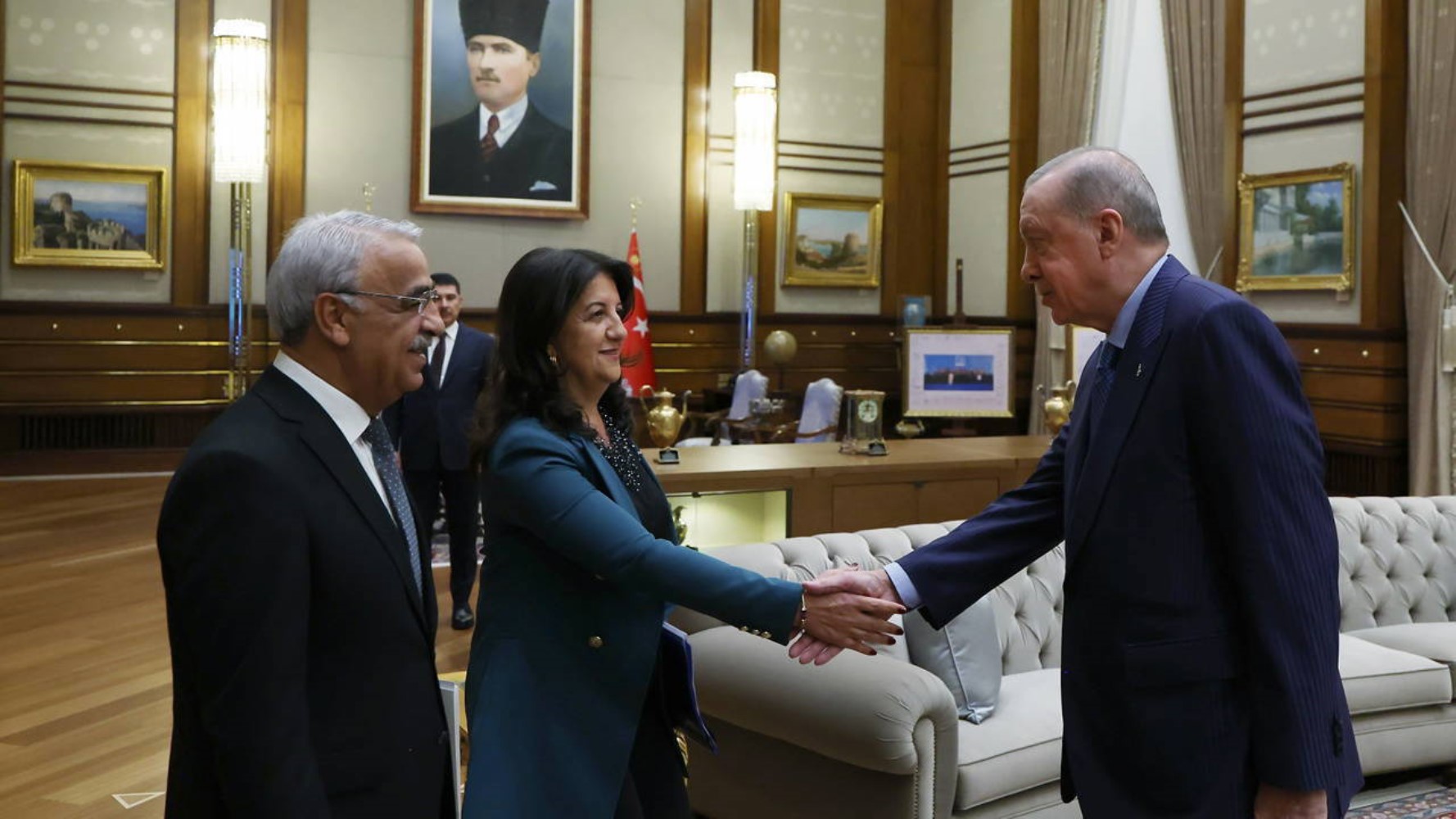 Anayasa hesapları değişti: AKP’ye 3 milletvekili daha katılacak! DEM Parti de eklenirse...