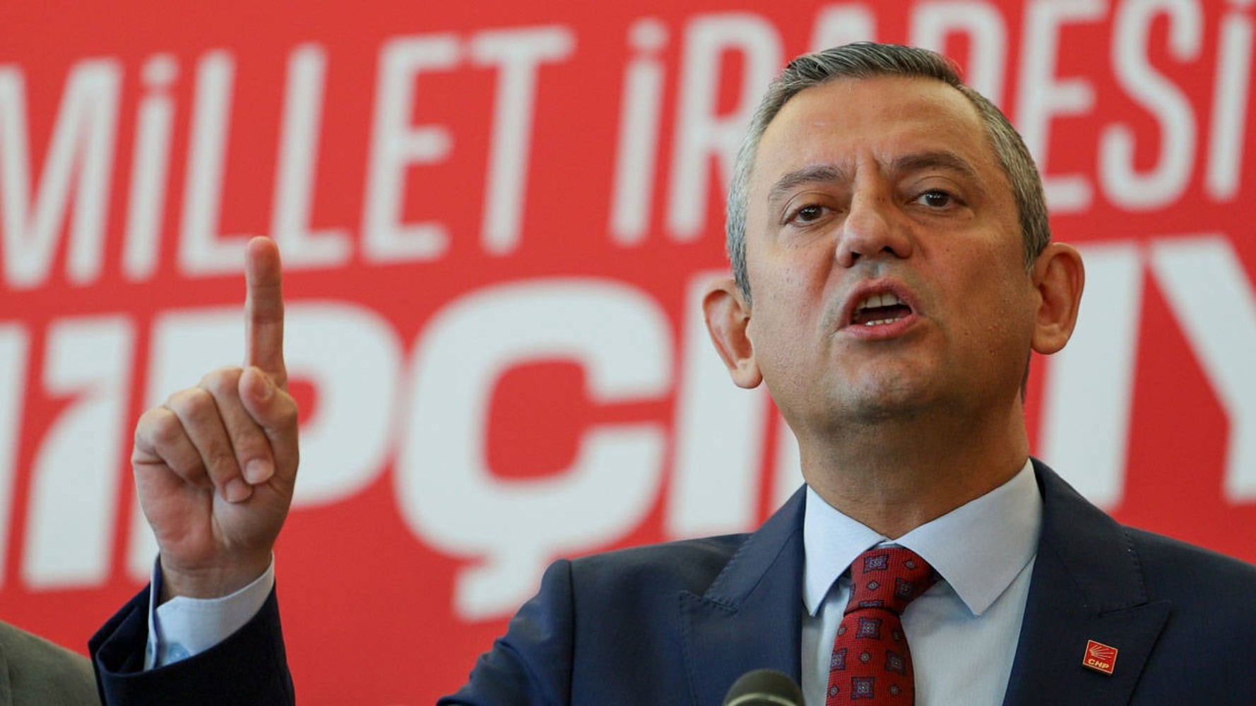 Genel seçim anketinden Erdoğan'a kötü haber: AKP'yi sadece o yaş grubu destekliyor!