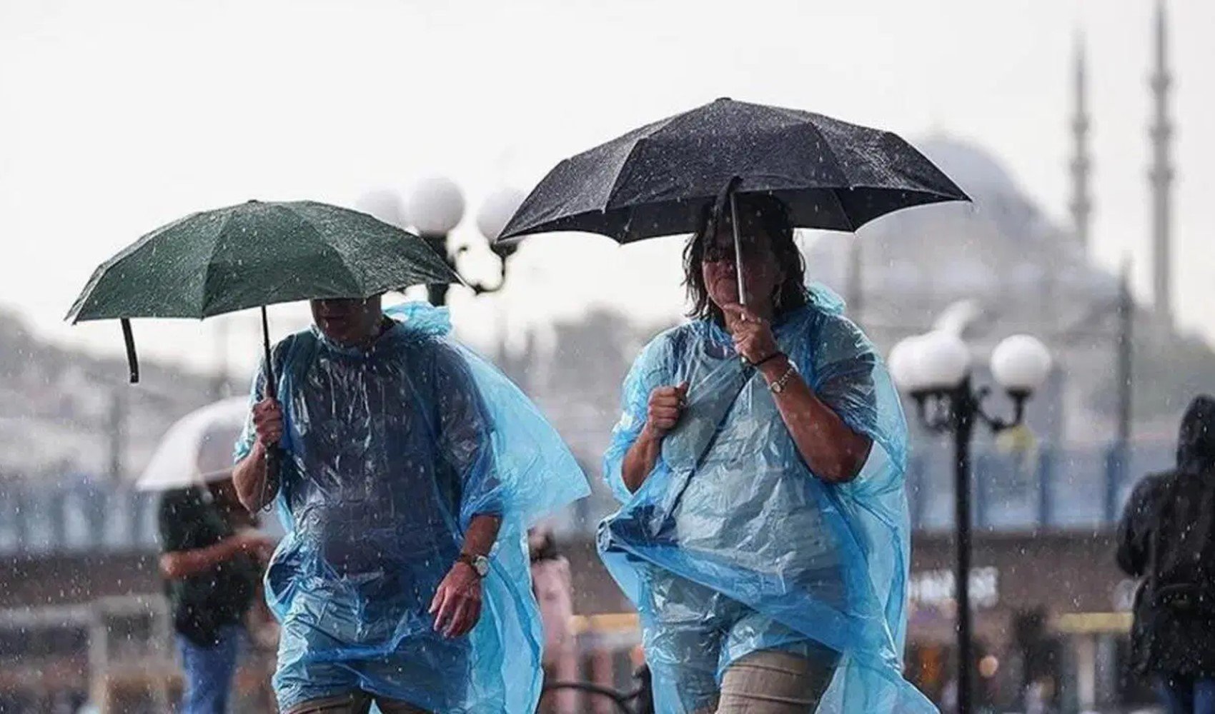 Meteoroloji raporu açıkladı: Sıcaklıklar artıyor, bu bölgelerde sağanak etkili olacak! İşte il il 20 Kasım Perşembe hava durumu...