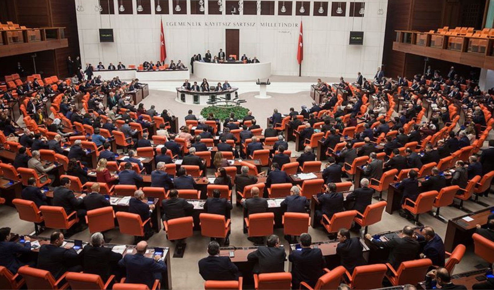 İYİ Parti, gıda zehirlenmelerine ilişkin araştırma önerisi verdi: AKP ve MHP oylarıyla reddedildi