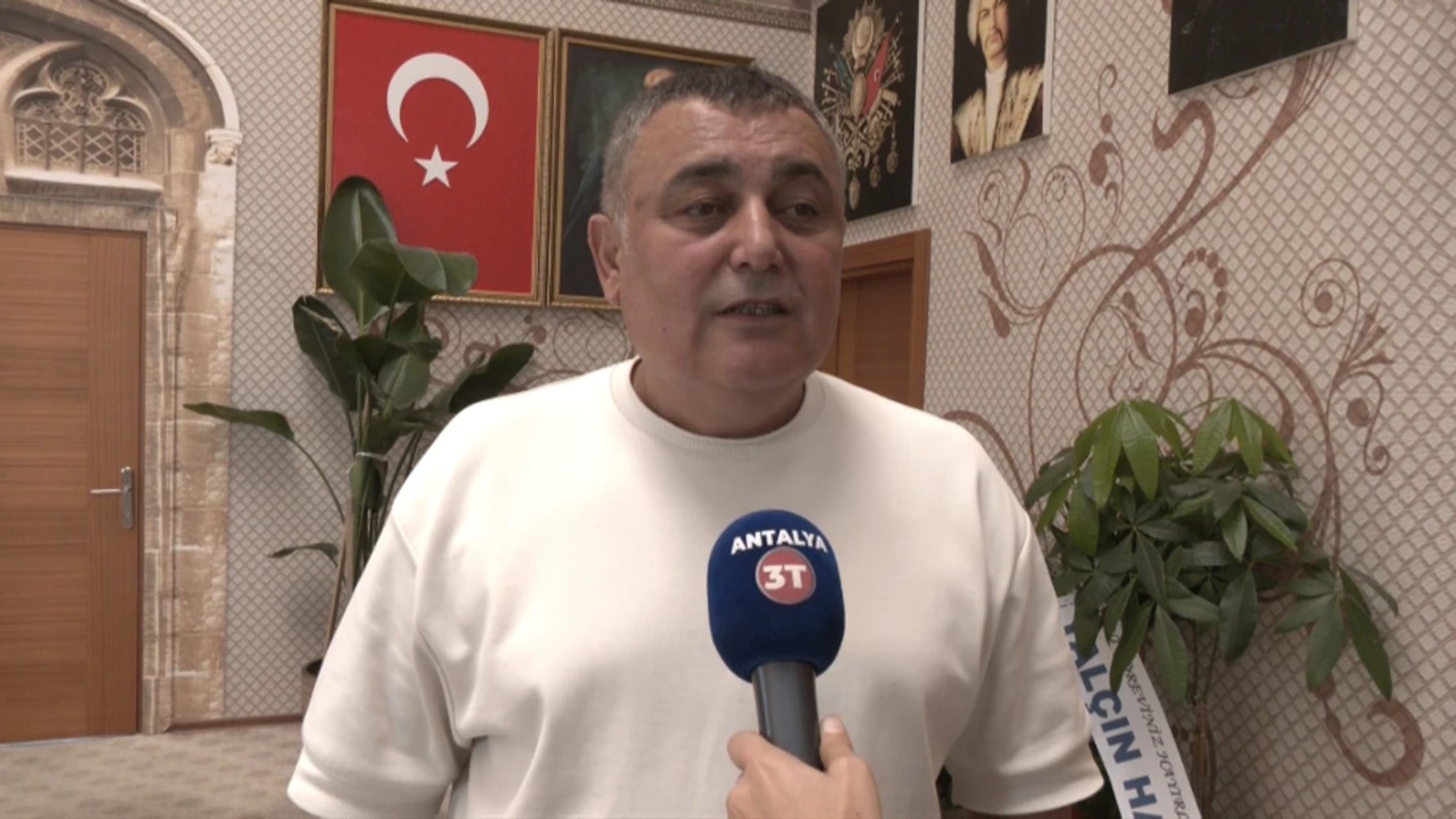 Rozetini Erdoğan'dan alarak AKP'ye katılan İsa Yıldırım tam 8 kez parti değiştirmiş!