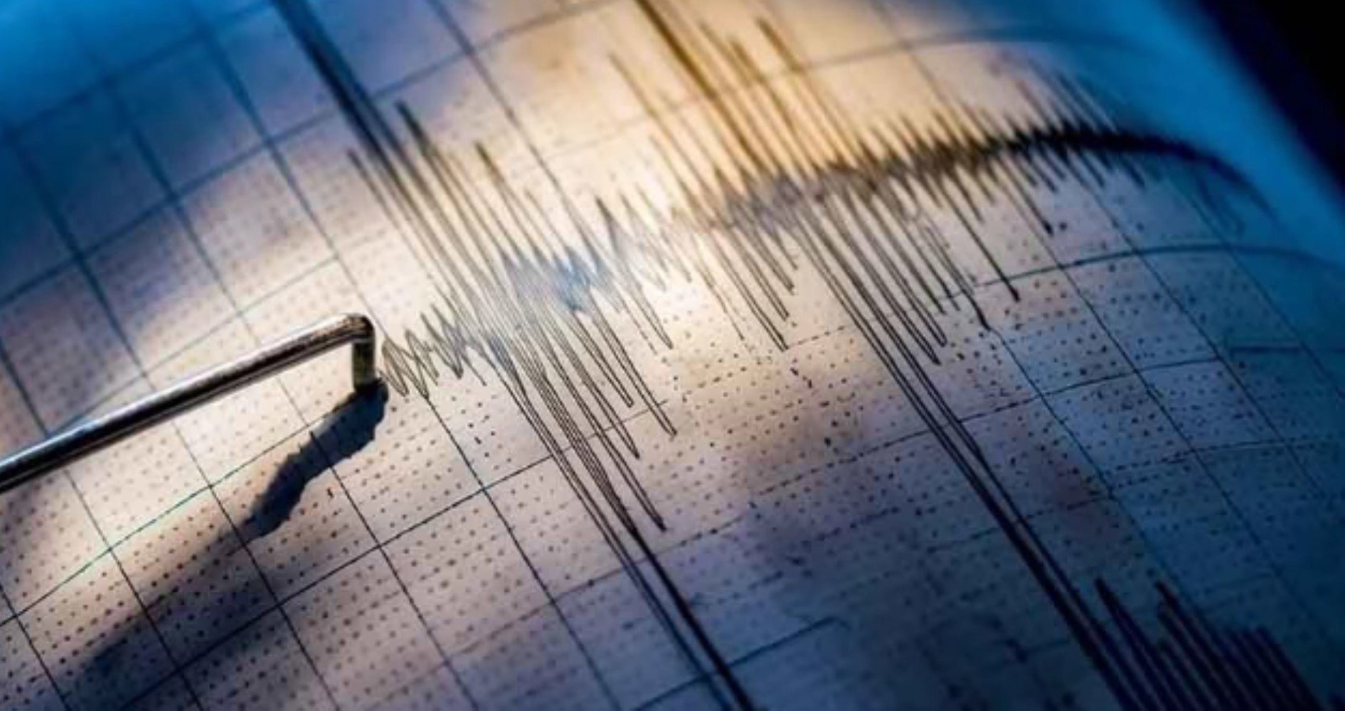 Prof. Dr. Şener Üşümezsoy 'İstanbul'da büyük deprem' senaryolarına farklı yorum getirdi: Büyük bir fay var