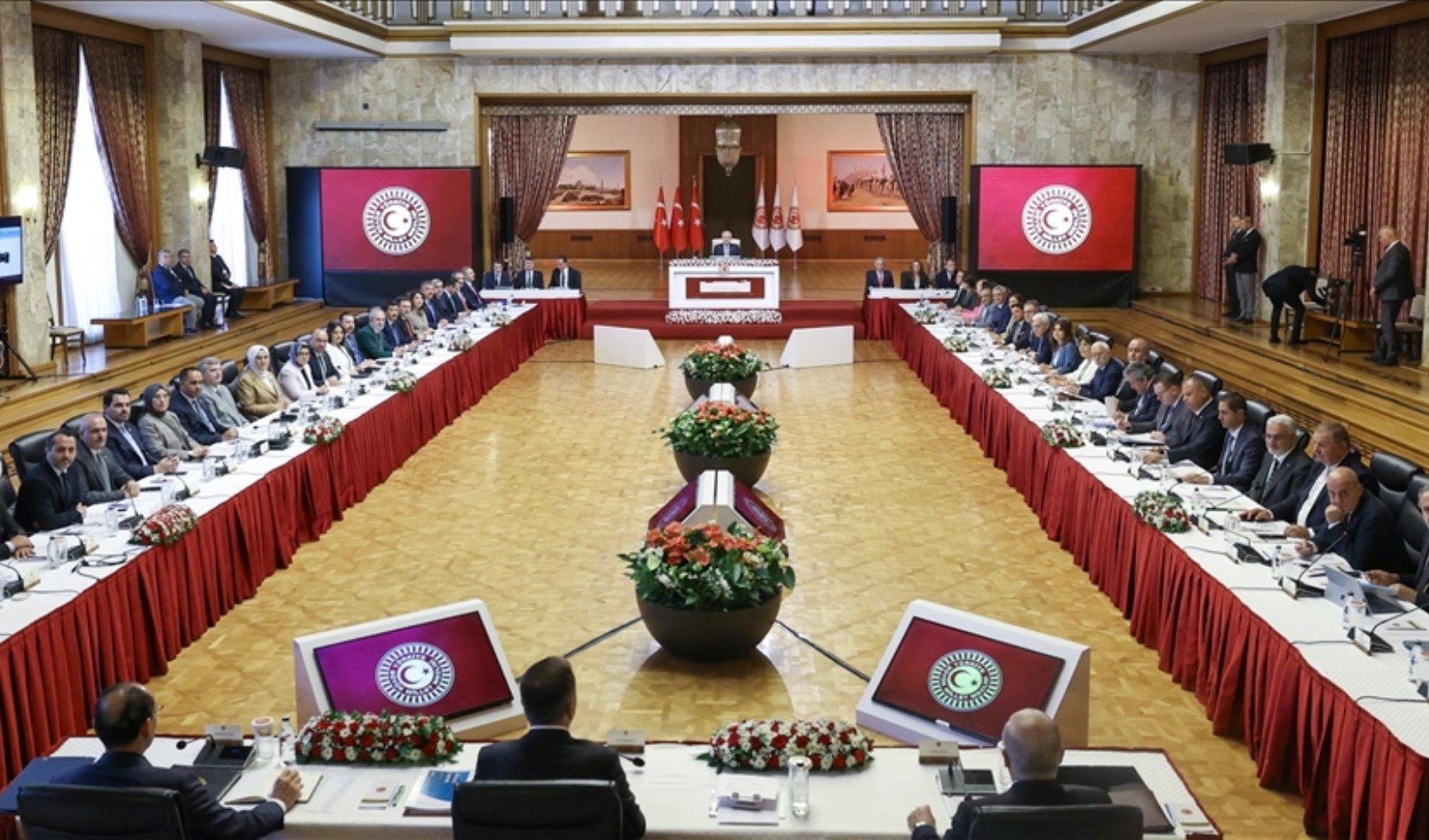 Son Dakika... Oylama yapıldı: Komisyon İmralı yolcusu