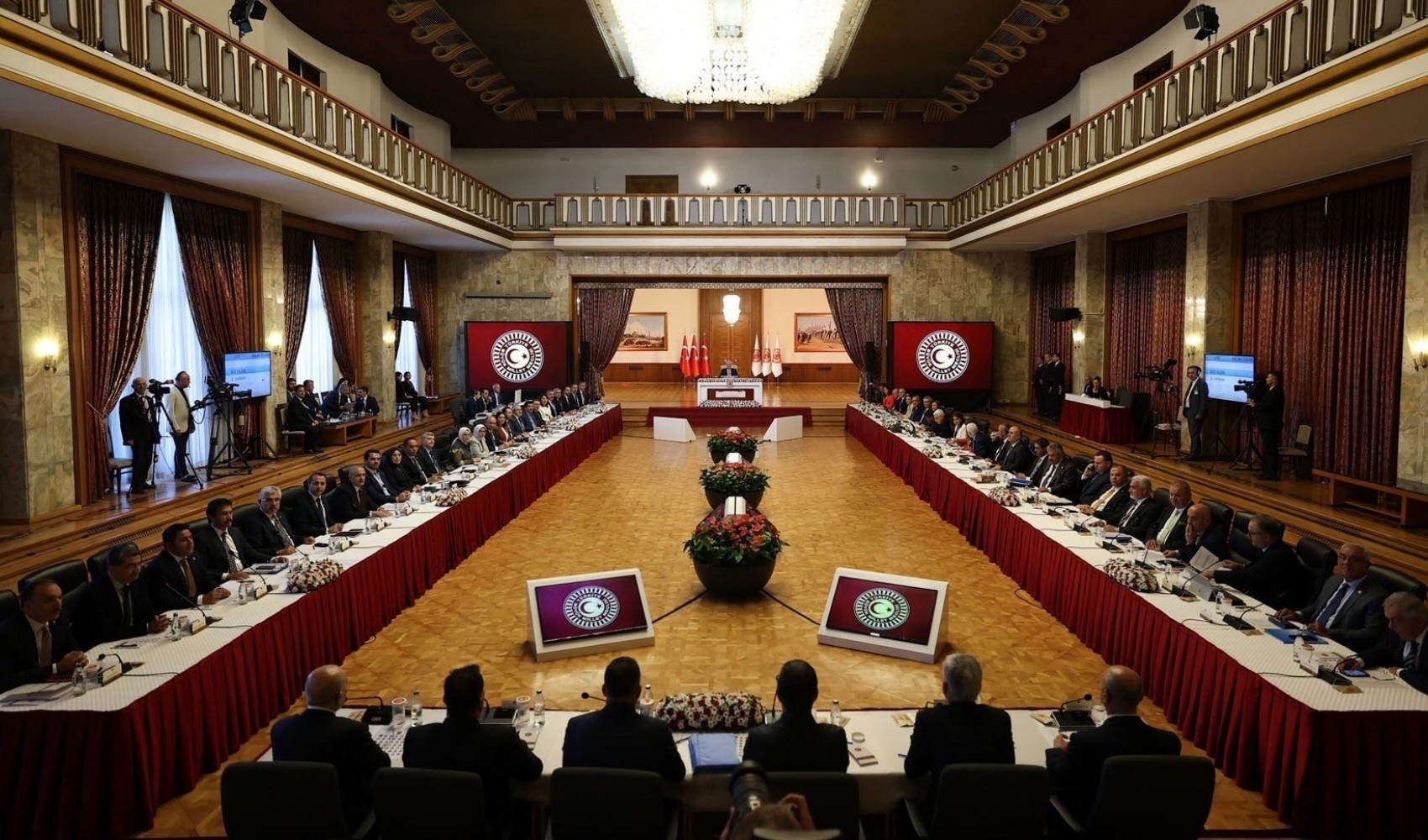 CHP'nin İmralı kararı AKP'de şok etkisi yarattı!