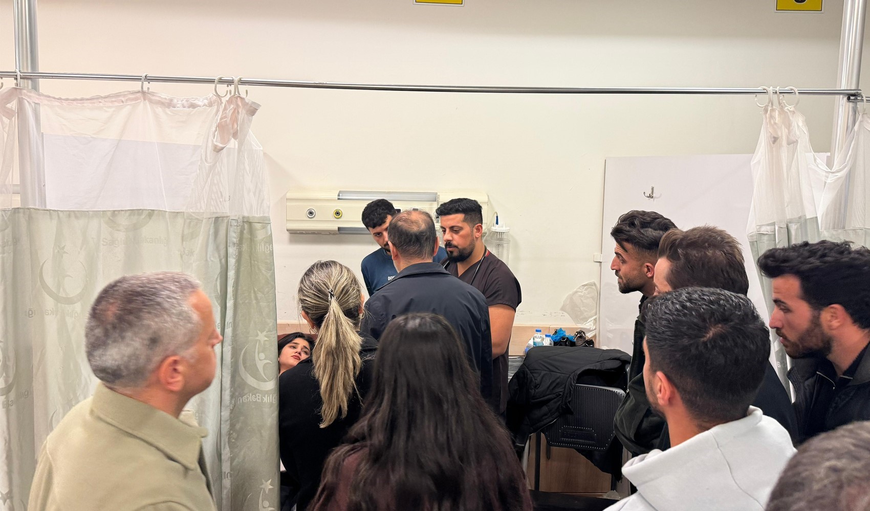 Yurtta kalan öğrenciler zehirlenme şüphesiyle hastaneye kaldırıldı