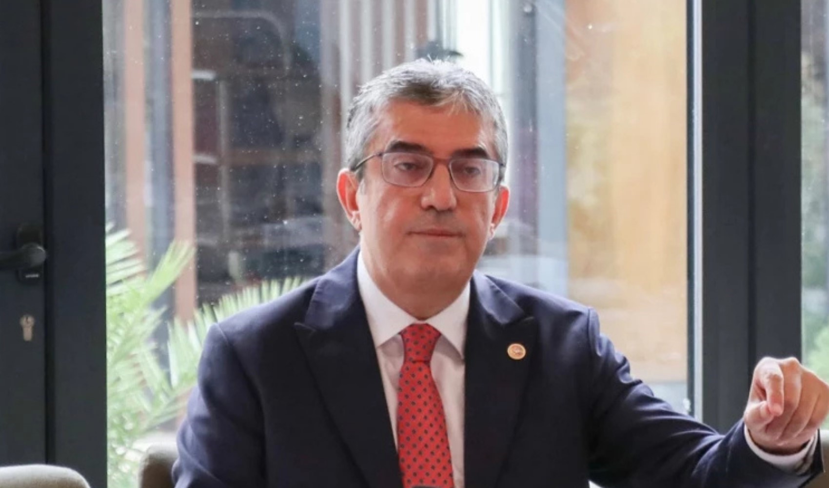 CHP’li Günaydın'dan TRT üzerinden AKP'ye 'yasak' tepkisi: Tarihin çöplüğüne gideceksiniz