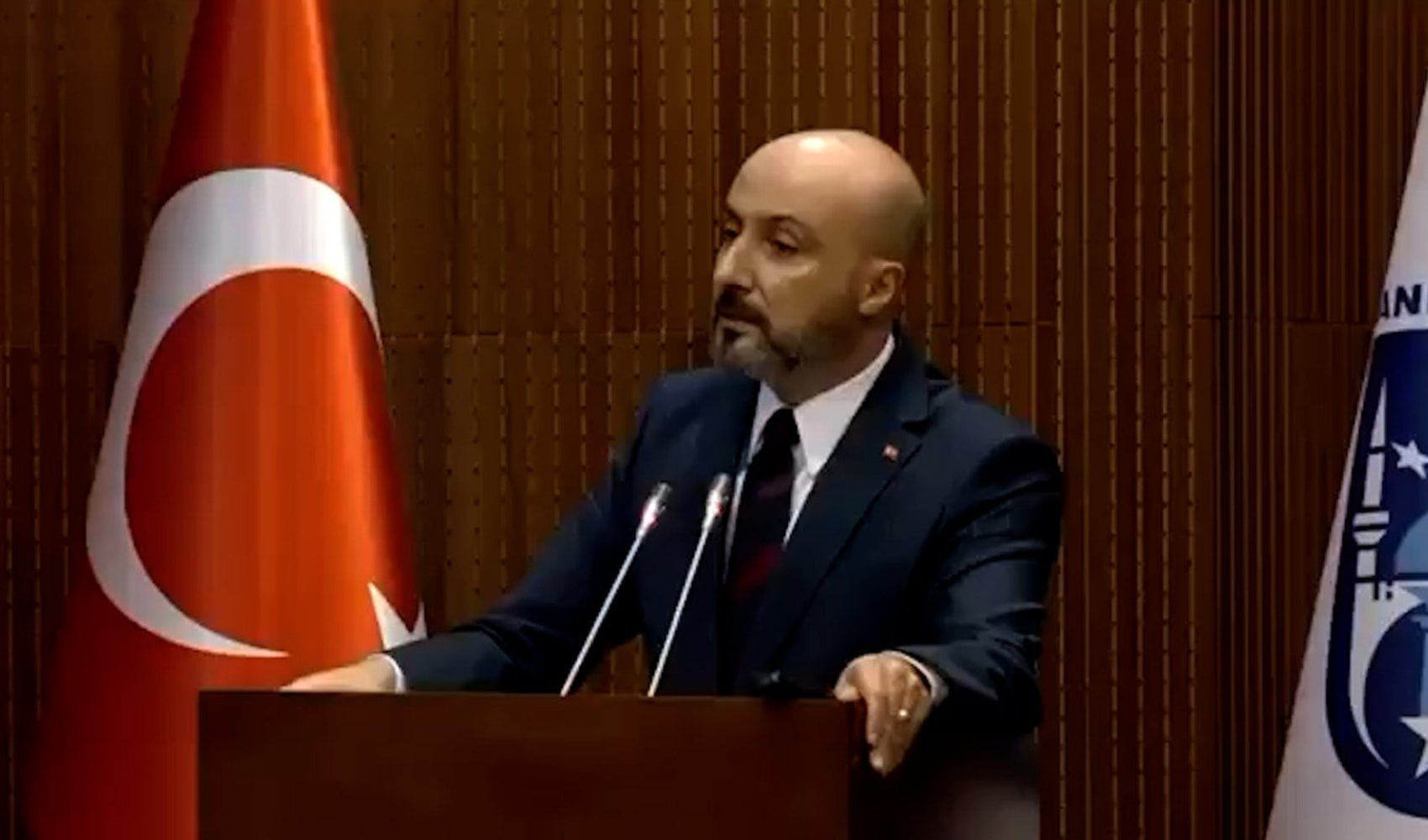 Ankara belediye meclisinde 'tipi bozuk' polemiği