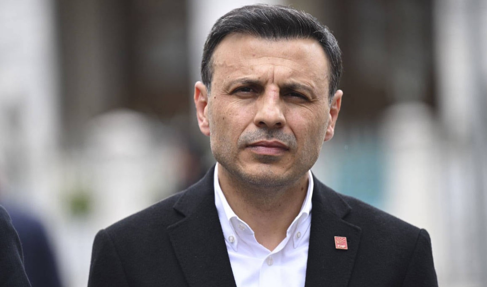 Özgür Çelik'ten TRT Ulus binası önünde açıklama: Çağrımızı TRT önünden dile getiriyoruz