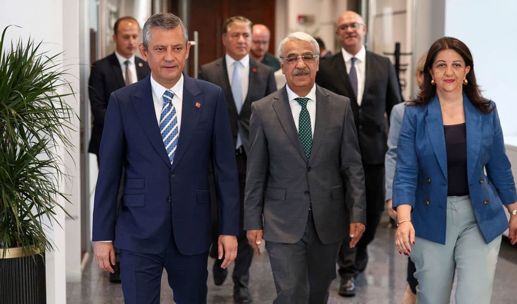 CHP'den DEM'in İmralı tepkisine 'yasal düzenleme' yanıtı