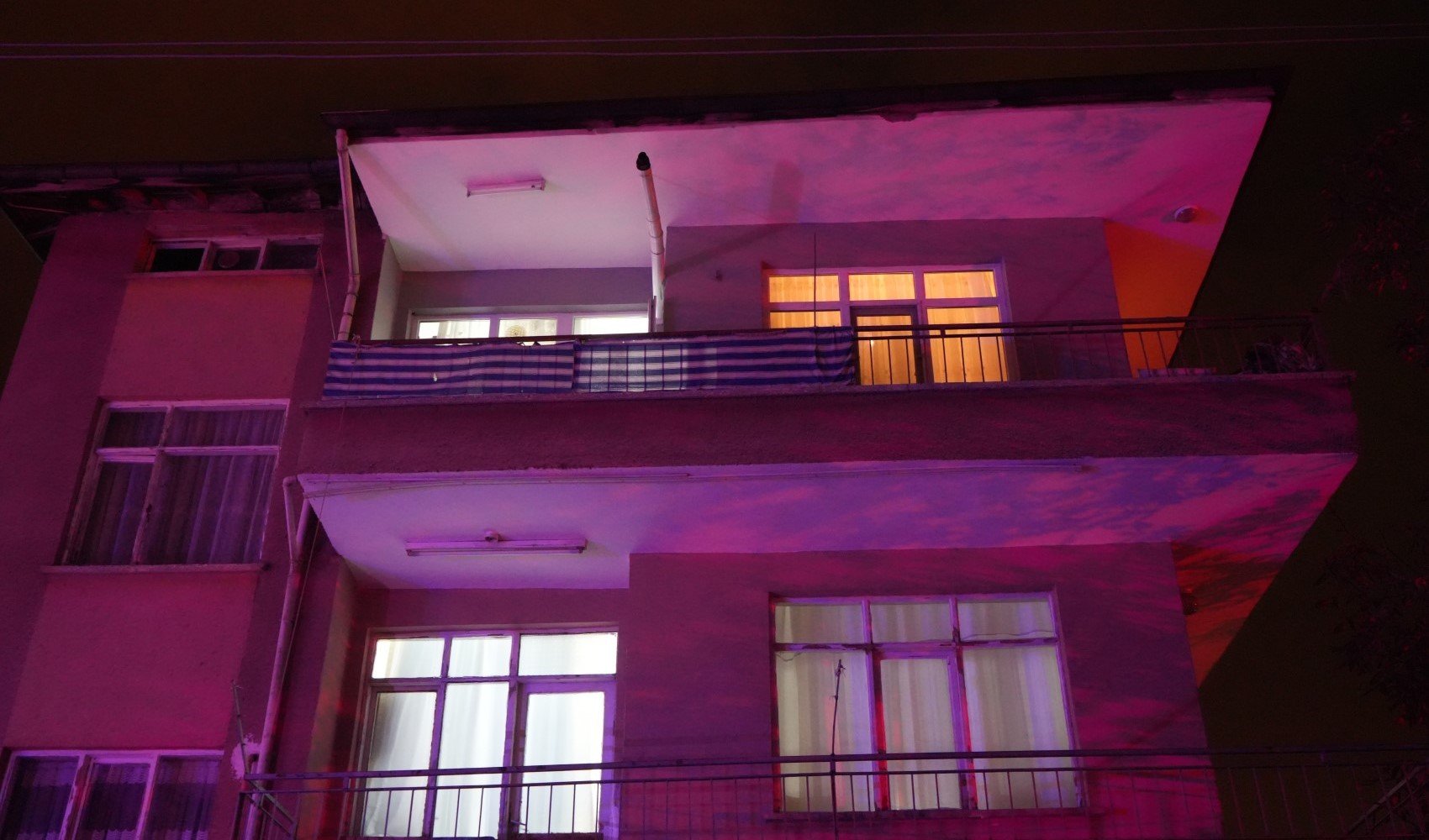 Ağabeyini bıçaklayarak öldürdü