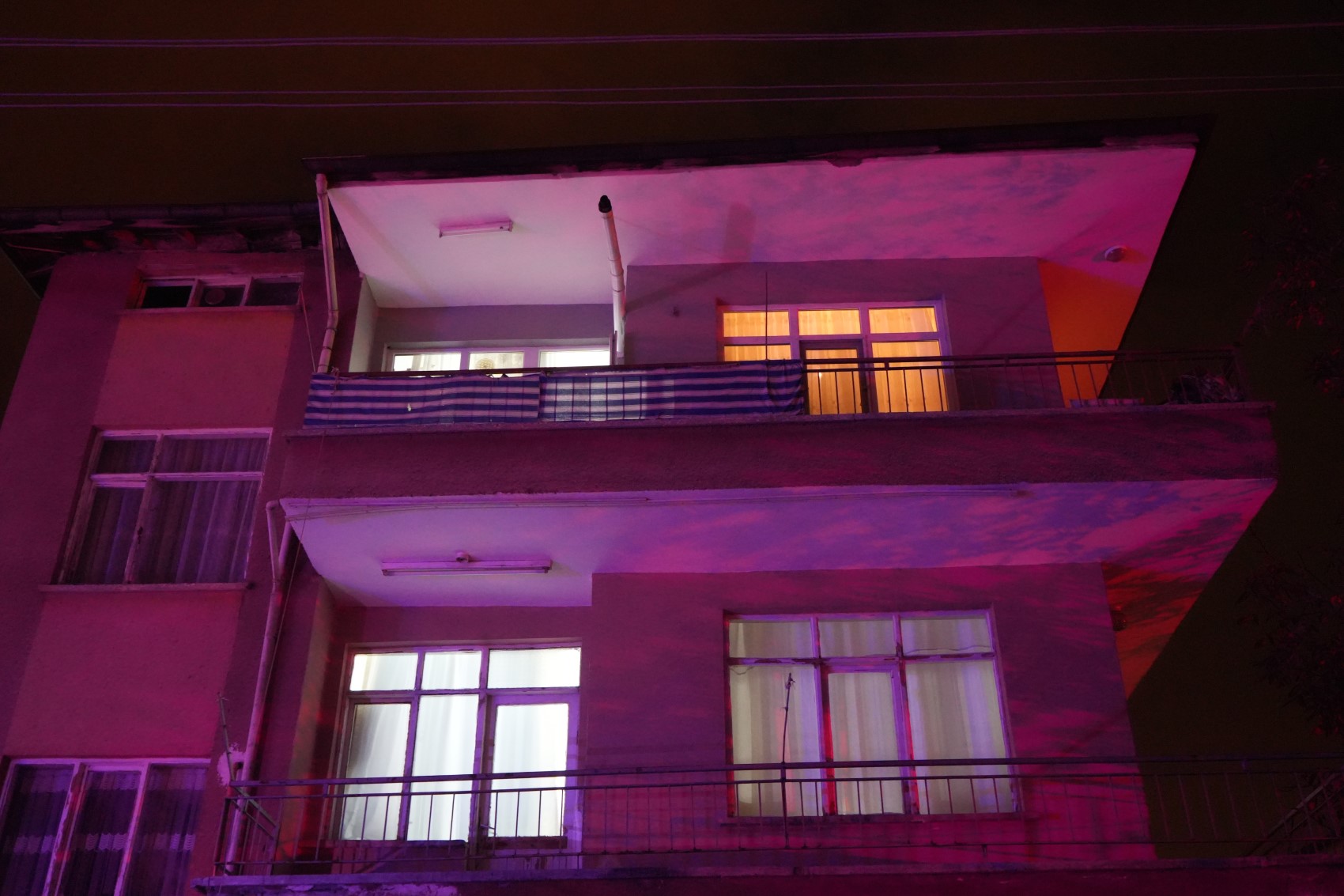 Ağabeyini bıçaklayarak öldürdü