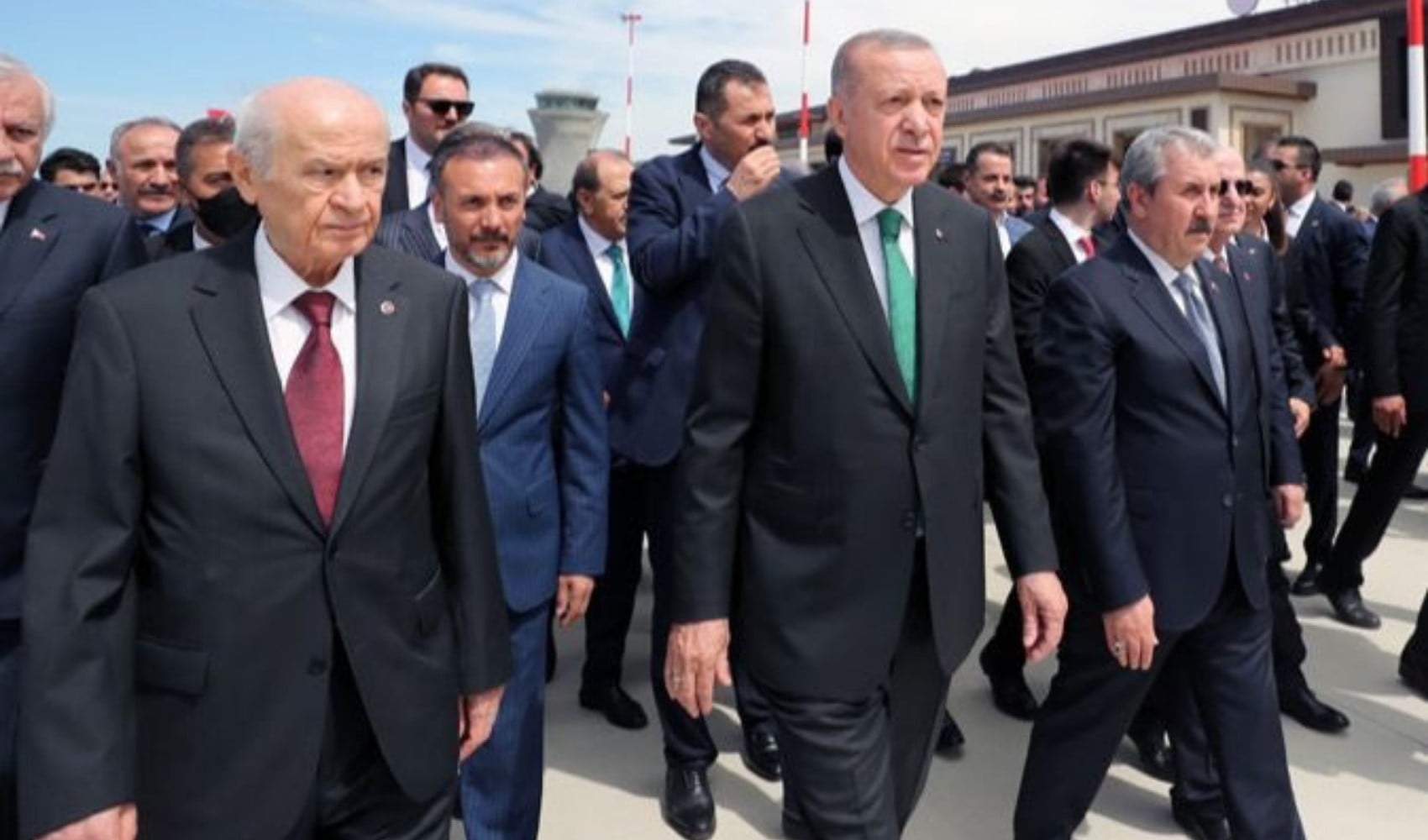 Cumhur'un küçük ortakları arasında kazan kaynıyor: Öcalan polemiği!