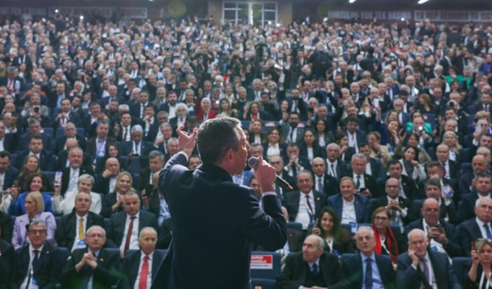 CHP kurultayında tüzük değişiklikleri gündemde