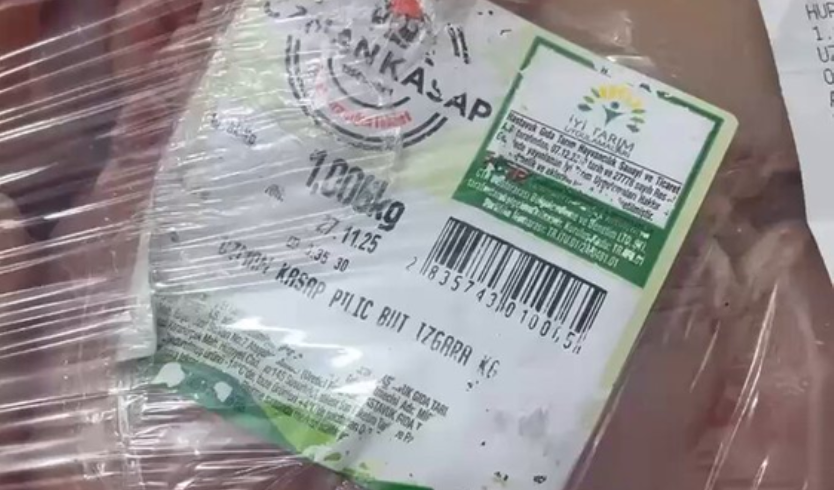 Migros'tan alınan tavuk ürününde bozulma şikayeti