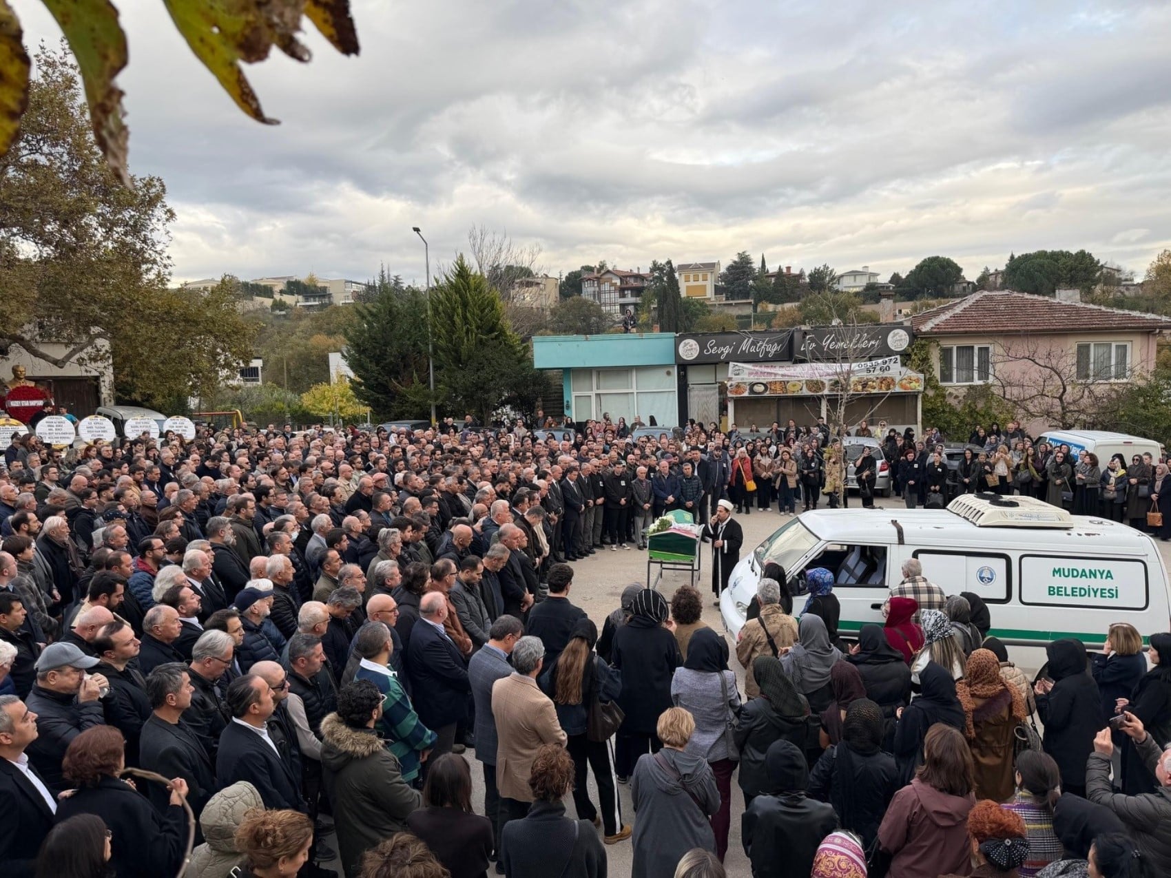 Bursa'da 24 yaşındaki Leyla'ya hüzünlü veda